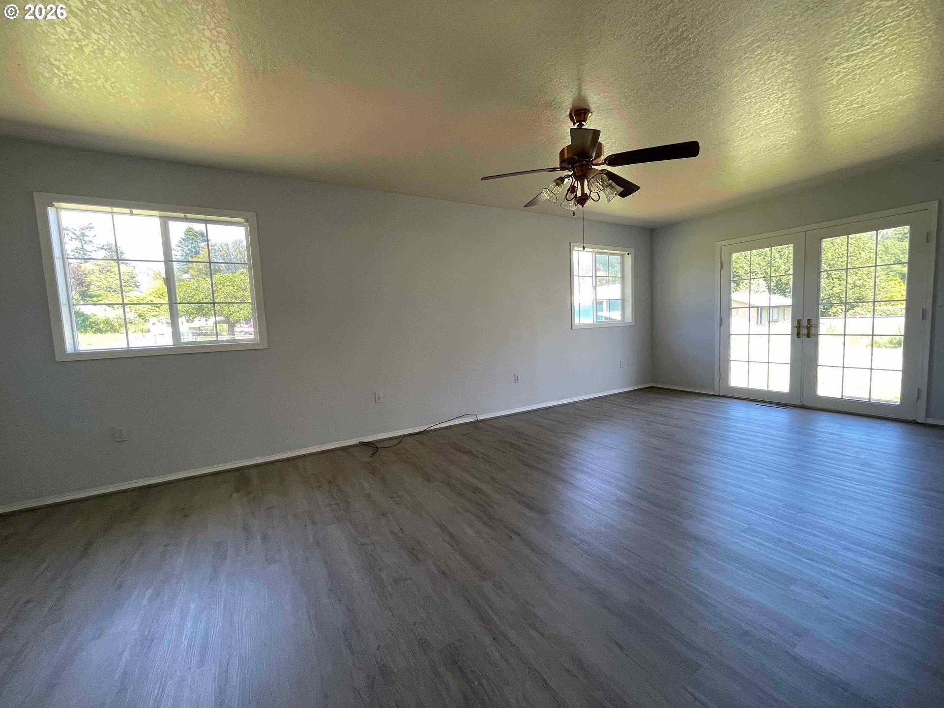 151 E Date St Property Photo 25