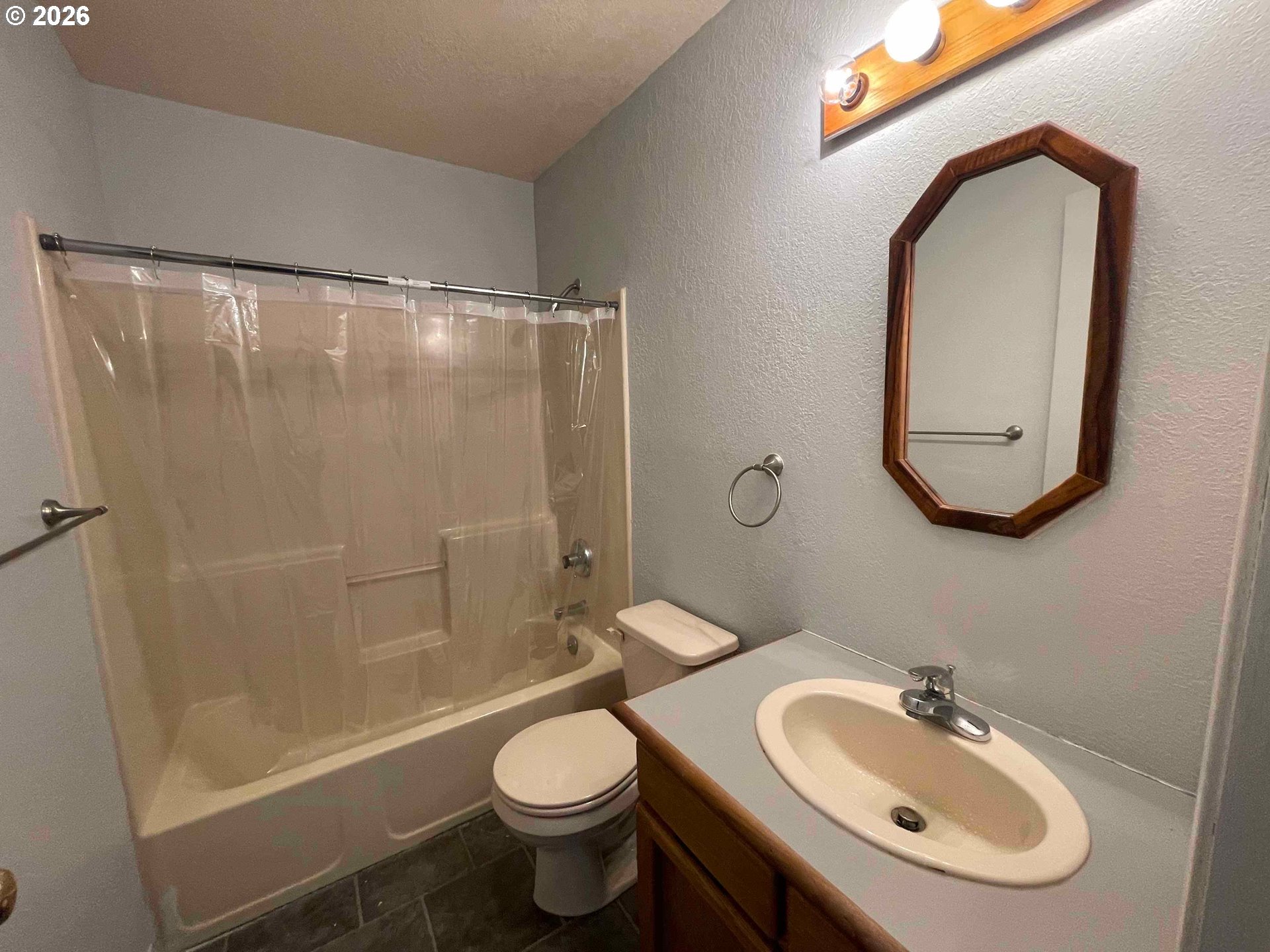 151 E Date St Property Photo 32