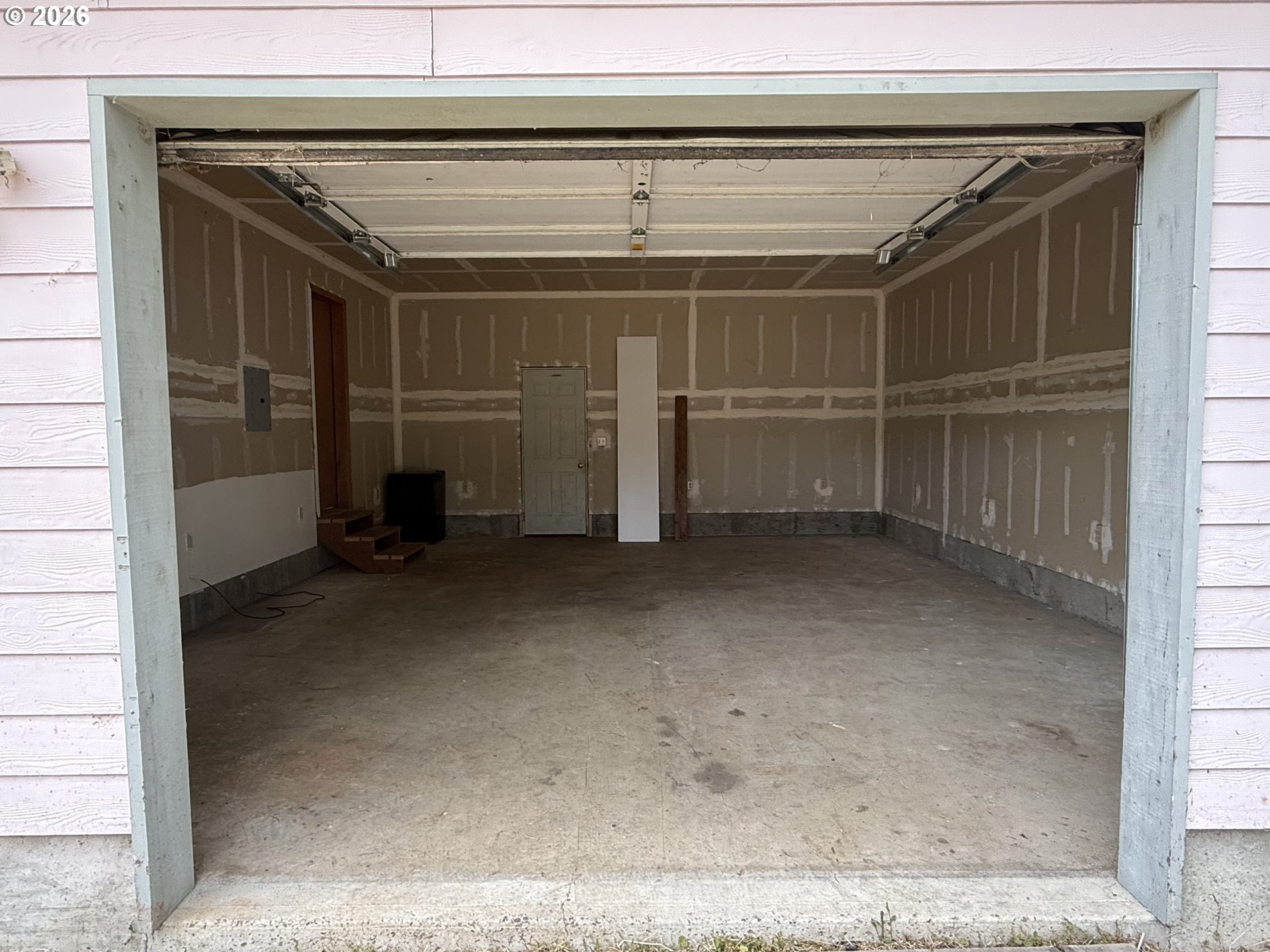 151 E Date St Property Photo 39