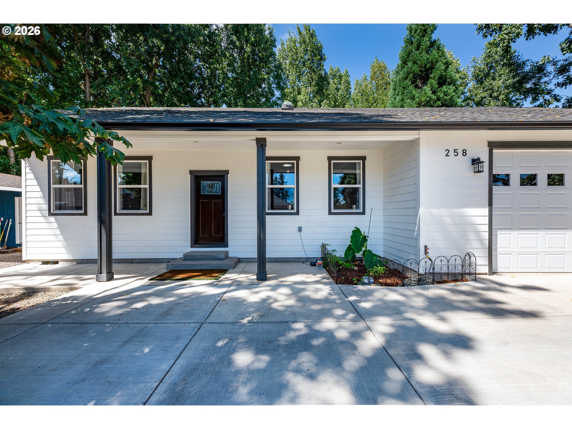 258 Waite ST Property Photo 1