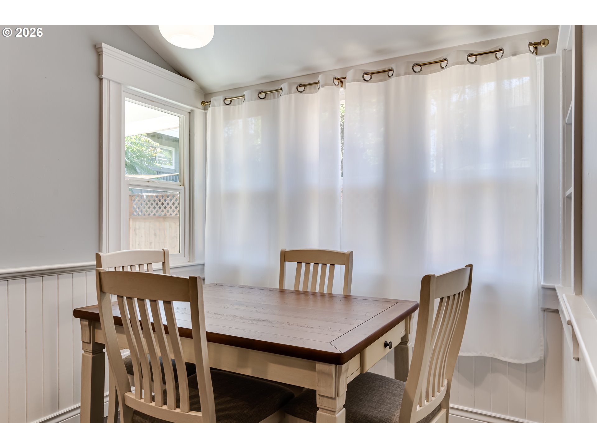 655 Monroe St Property Photo 14