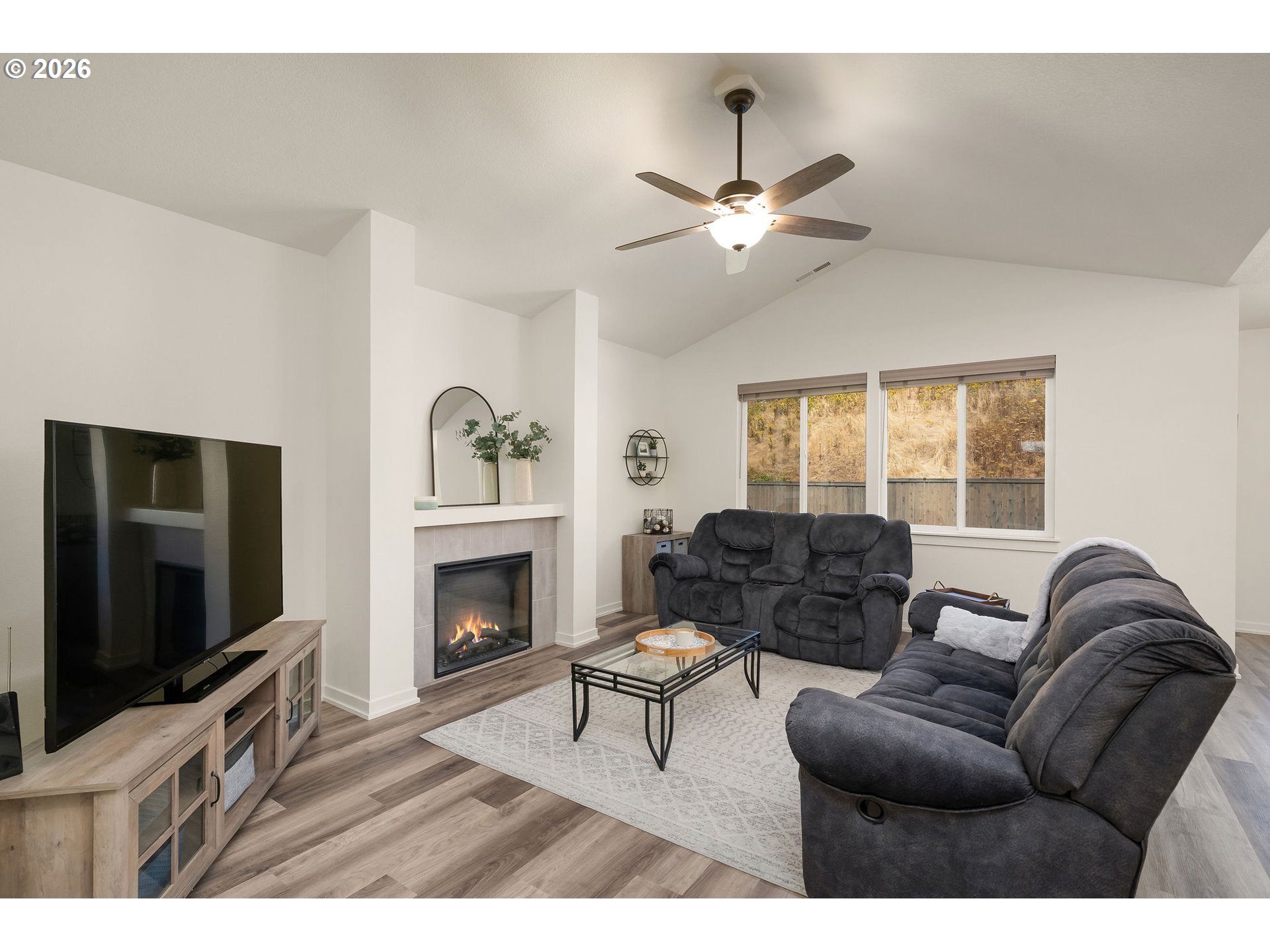 1794 Ne Shell Rock Dr Property Photo 5