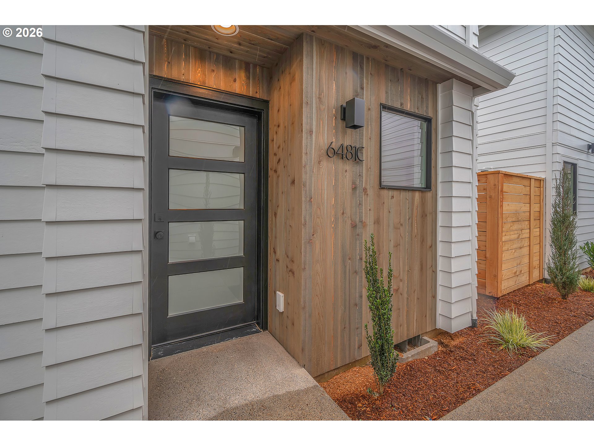 6481 Se Ramona St C Property Photo 1