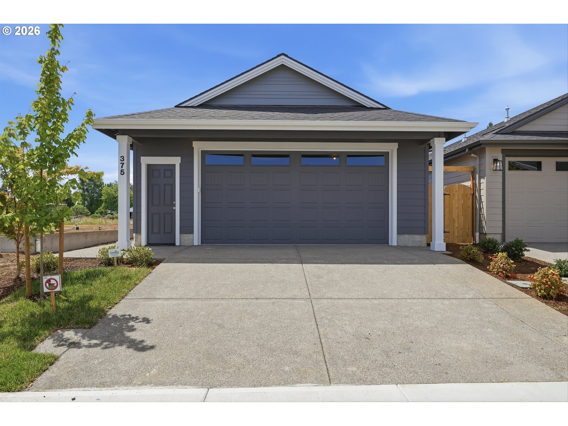 375 Se Shetterly Dr Property Photo 1