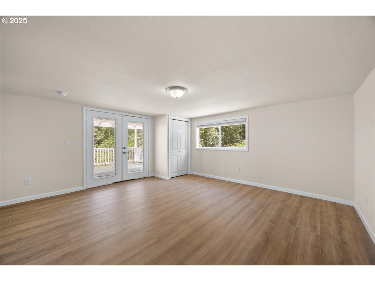 181 Oak Hollow Ln Property Photo 10
