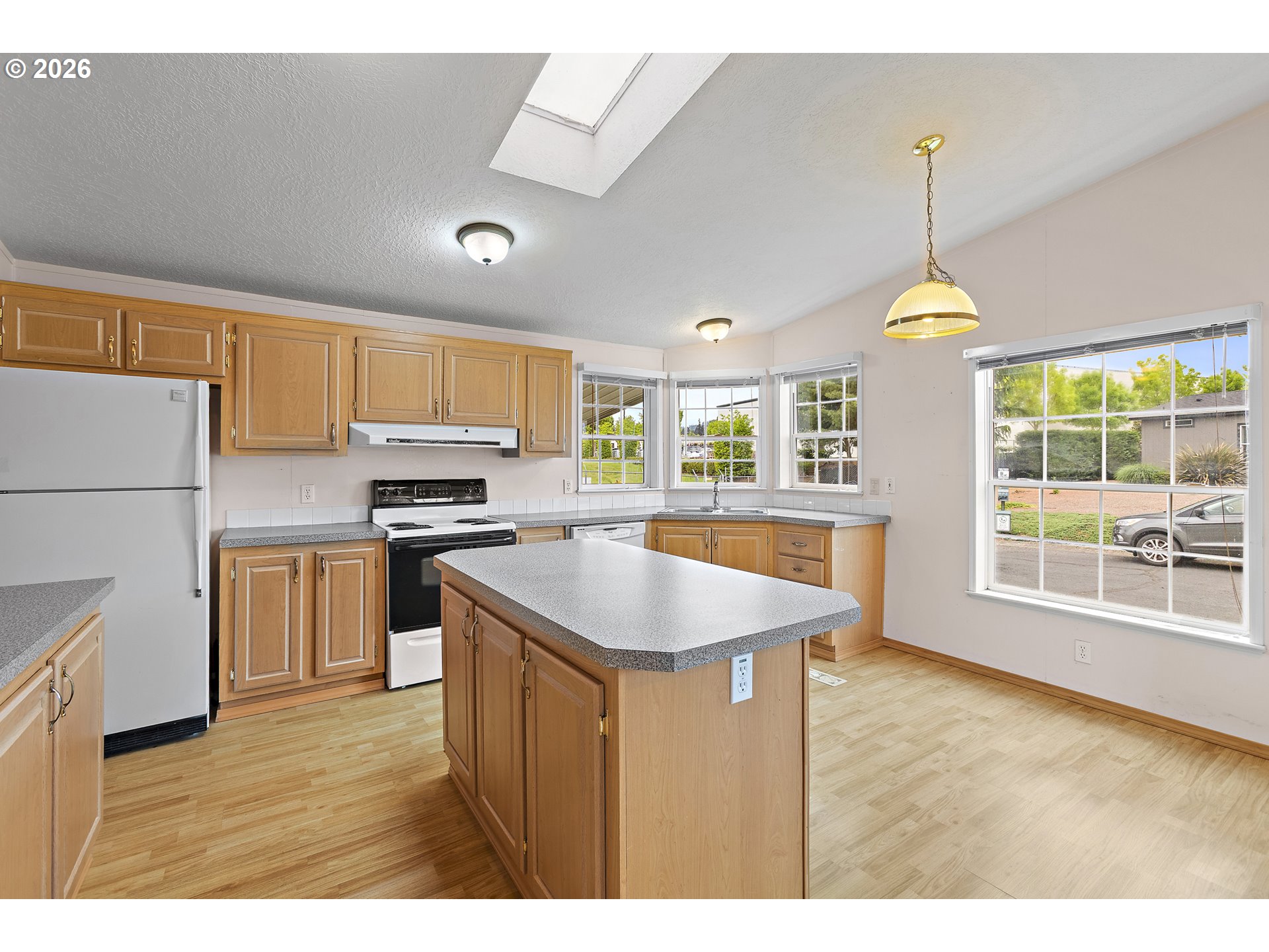 33720 Se Springlake Dr Property Photo 6