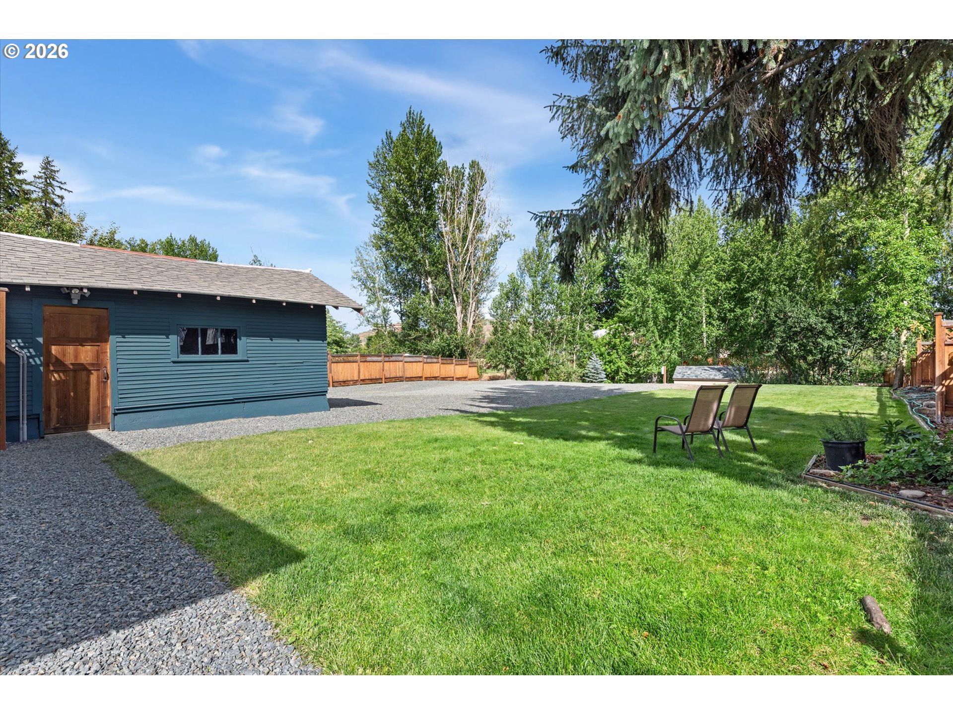 1250 Dewey Ave Property Photo 8