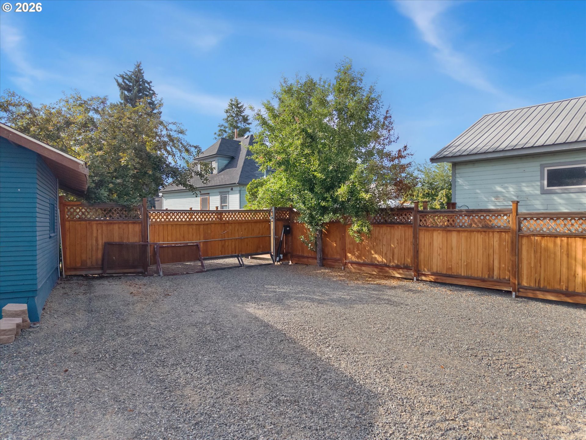 1250 Dewey Ave Property Photo 14