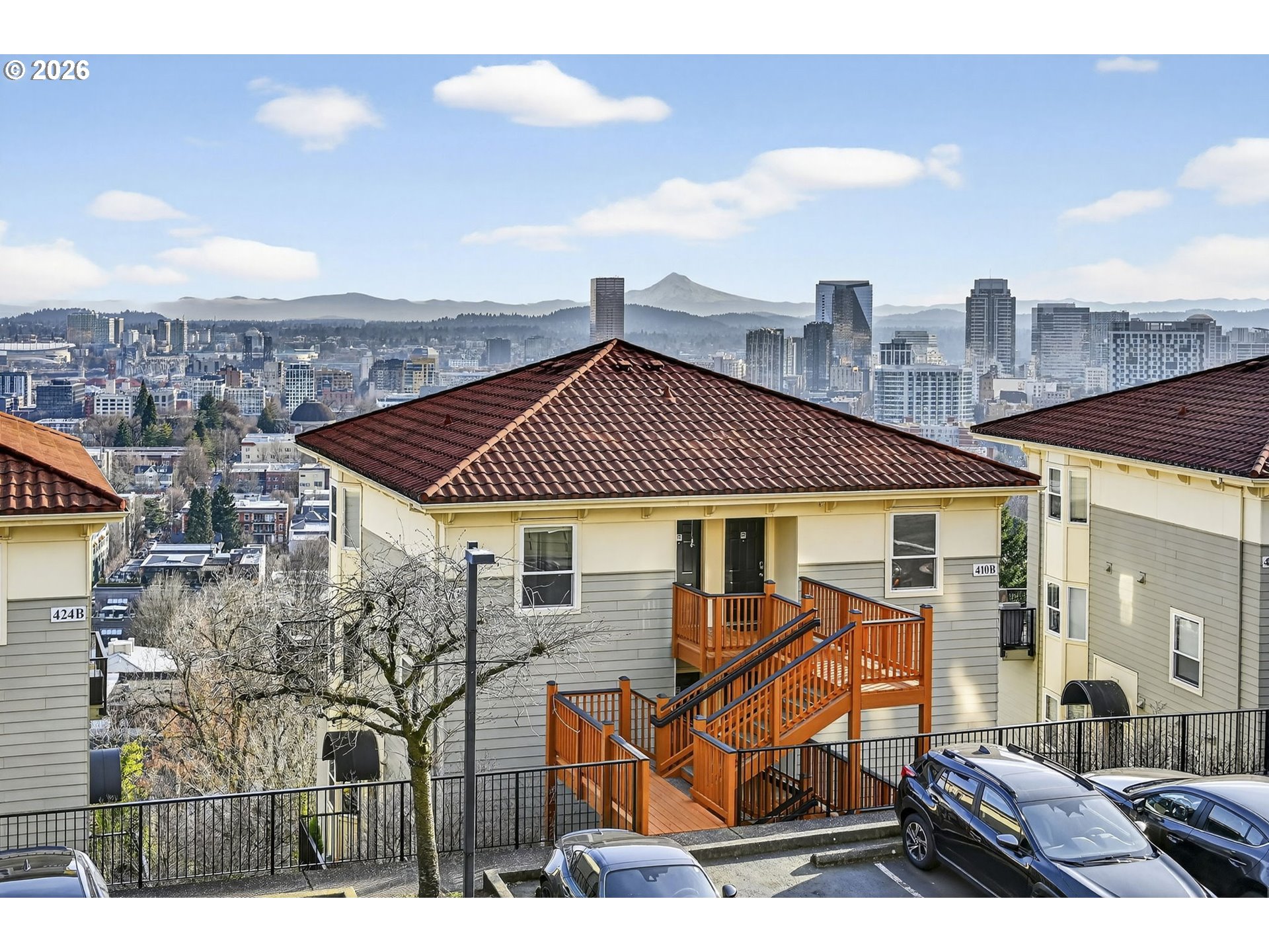 410 NW UPTOWN TER 3-B Property Photo 1