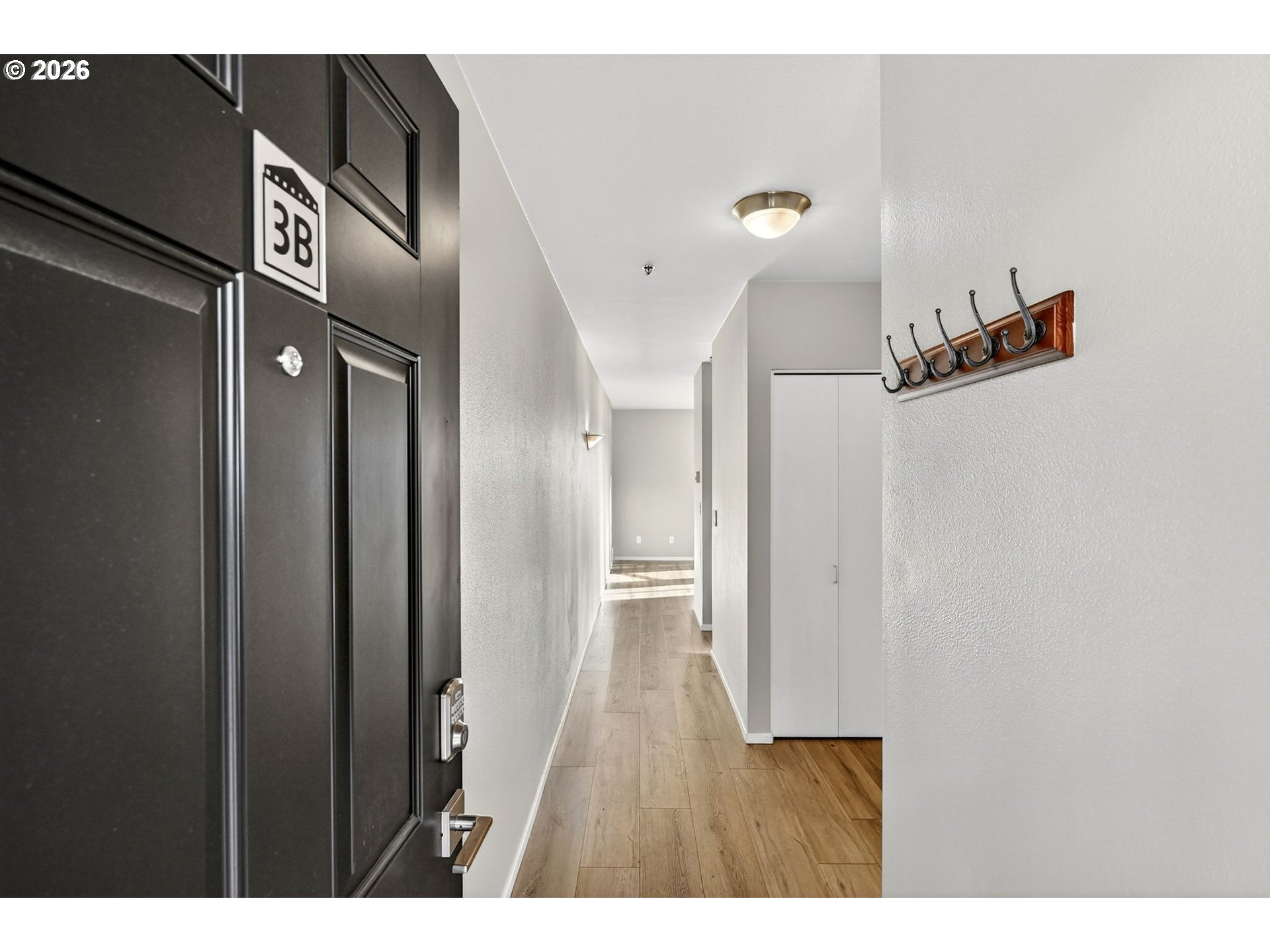 410 Nw Uptown Ter 3-b Property Photo 5