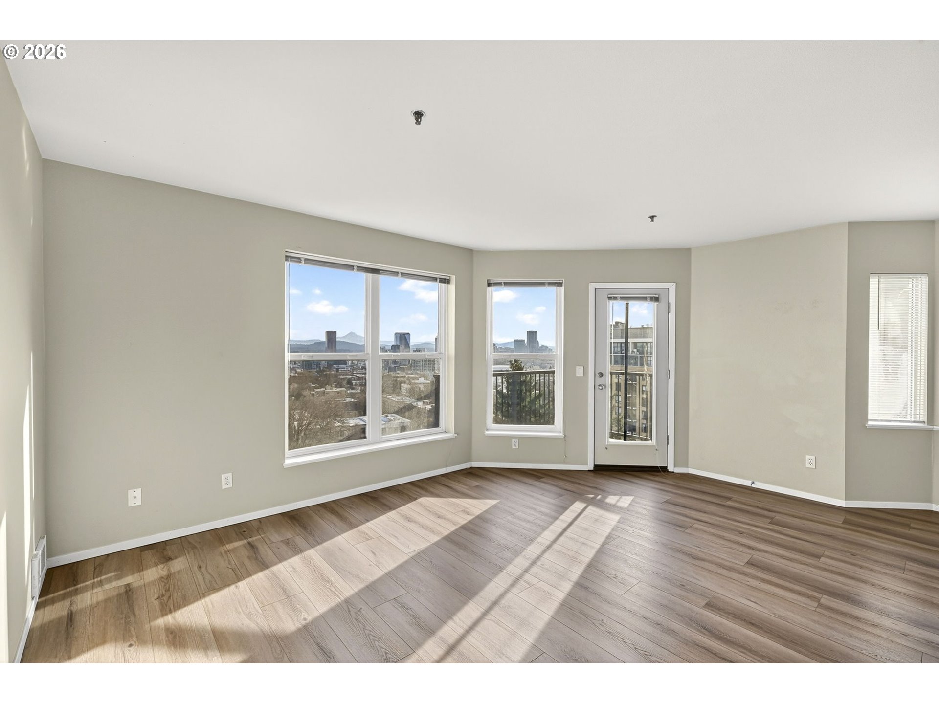 410 Nw Uptown Ter 3-b Property Photo 7