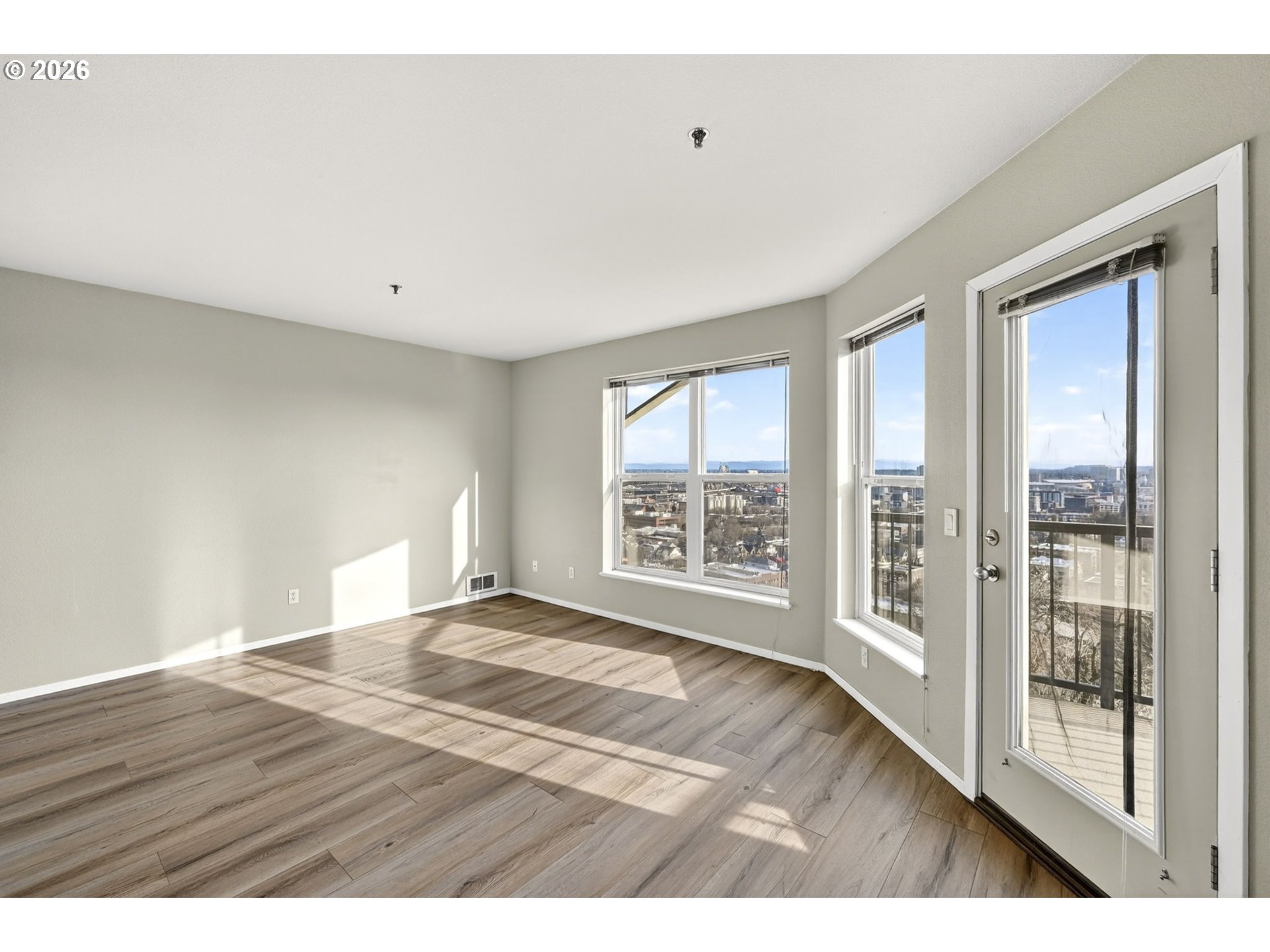 410 Nw Uptown Ter 3-b Property Photo 9