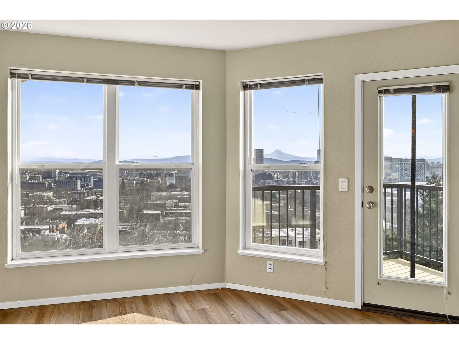 410 Nw Uptown Ter 3-b Property Photo 11