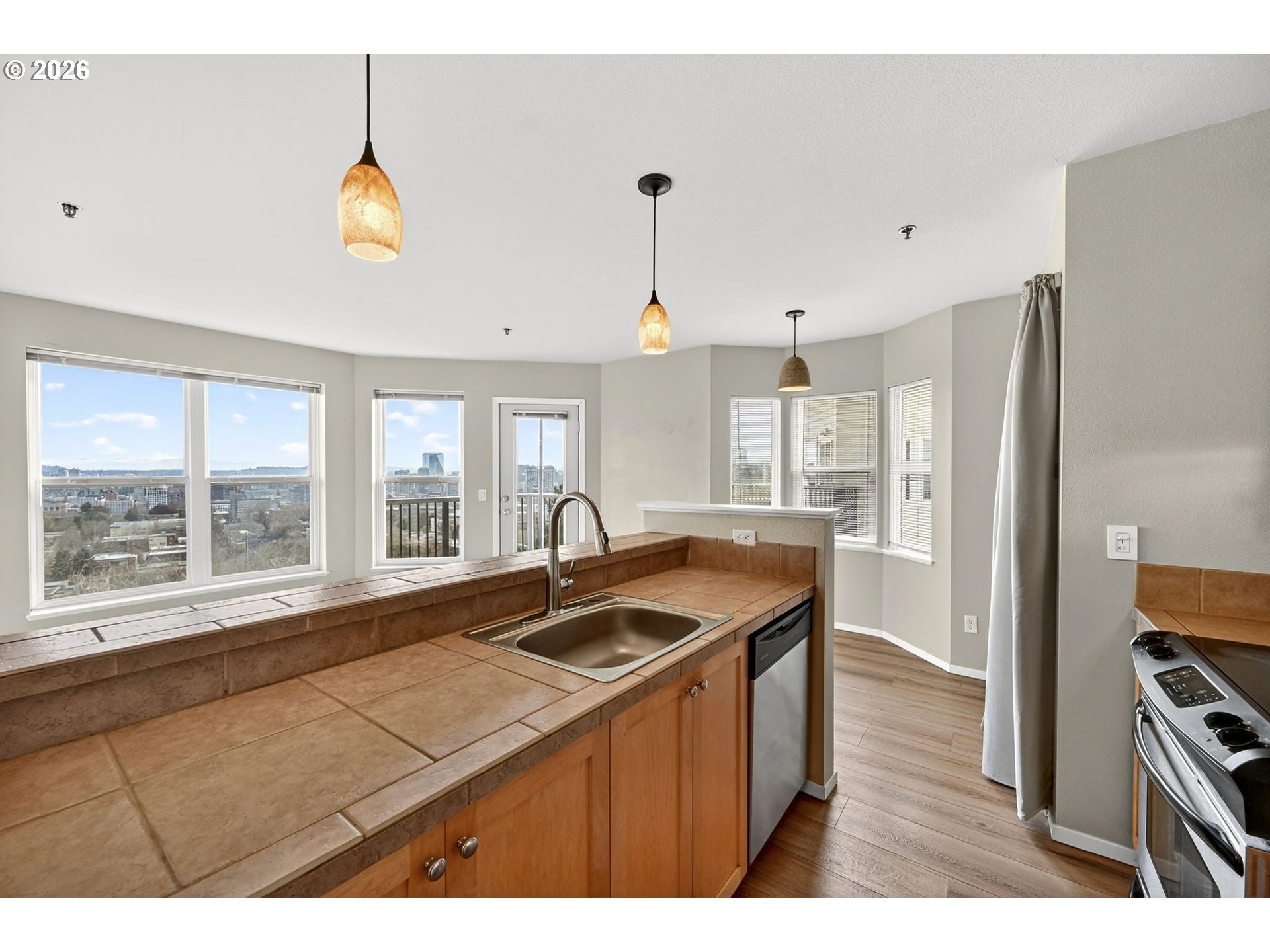 410 Nw Uptown Ter 3-b Property Photo 17