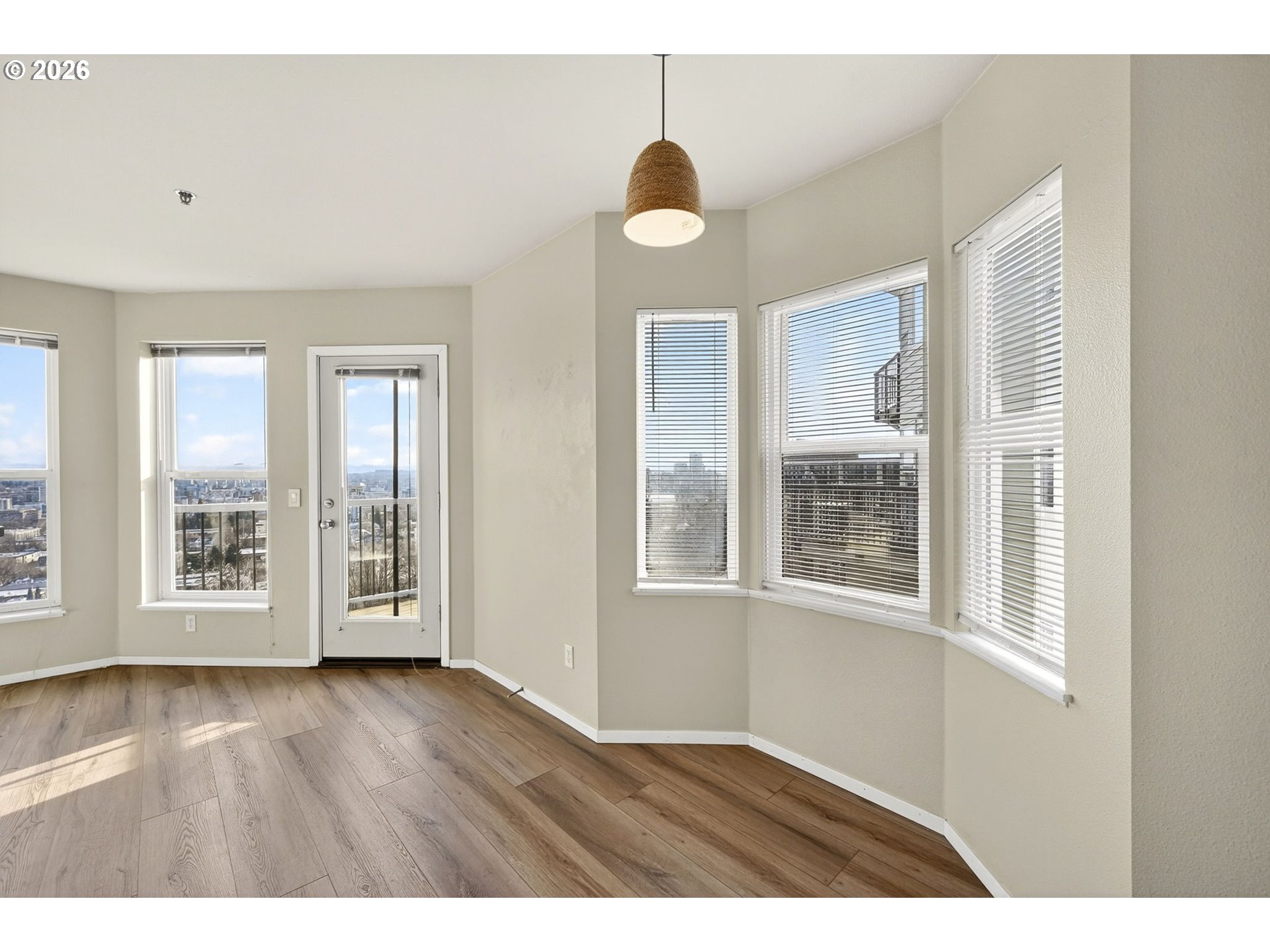 410 Nw Uptown Ter 3-b Property Photo 18