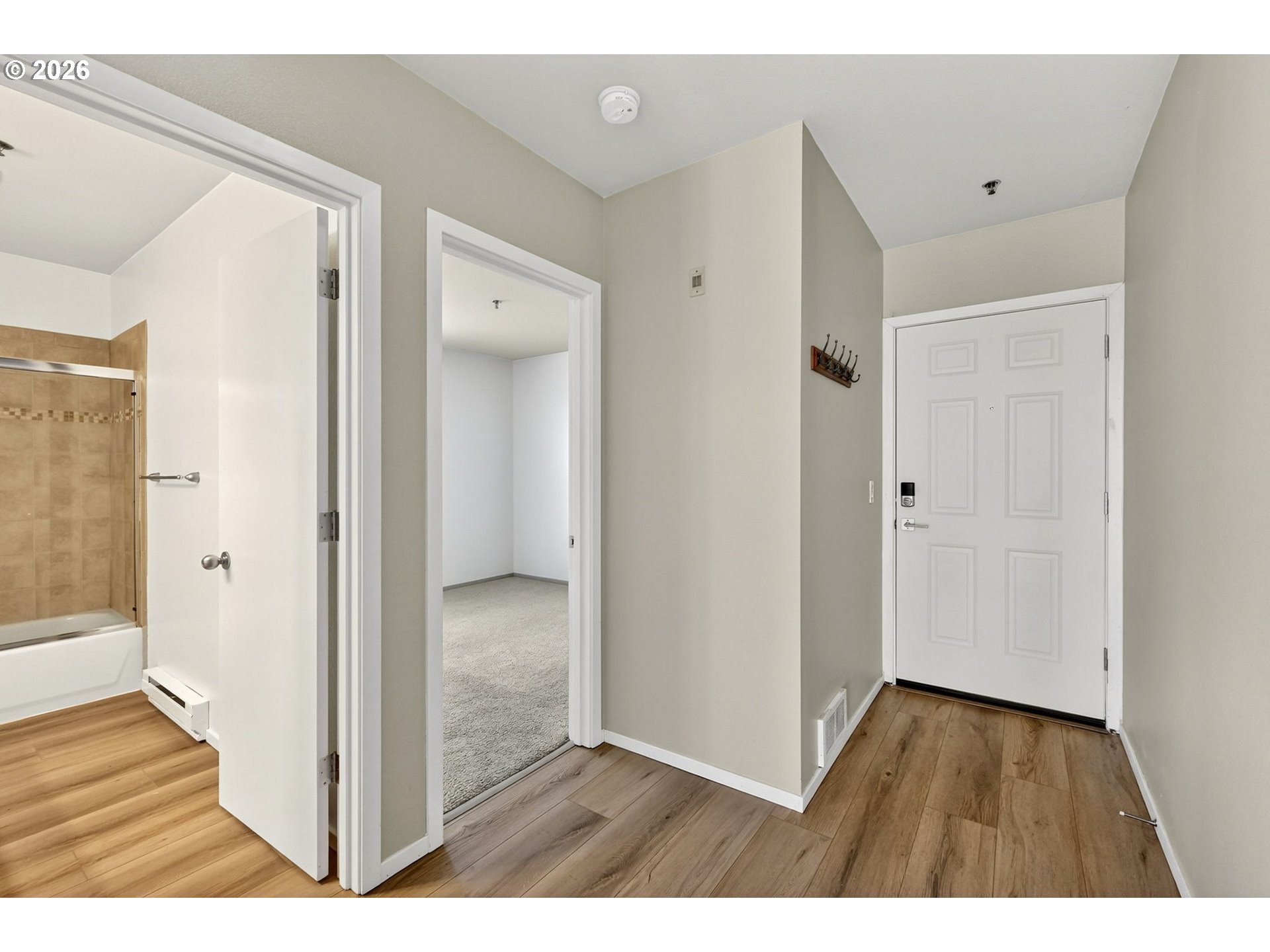 410 Nw Uptown Ter 3-b Property Photo 24