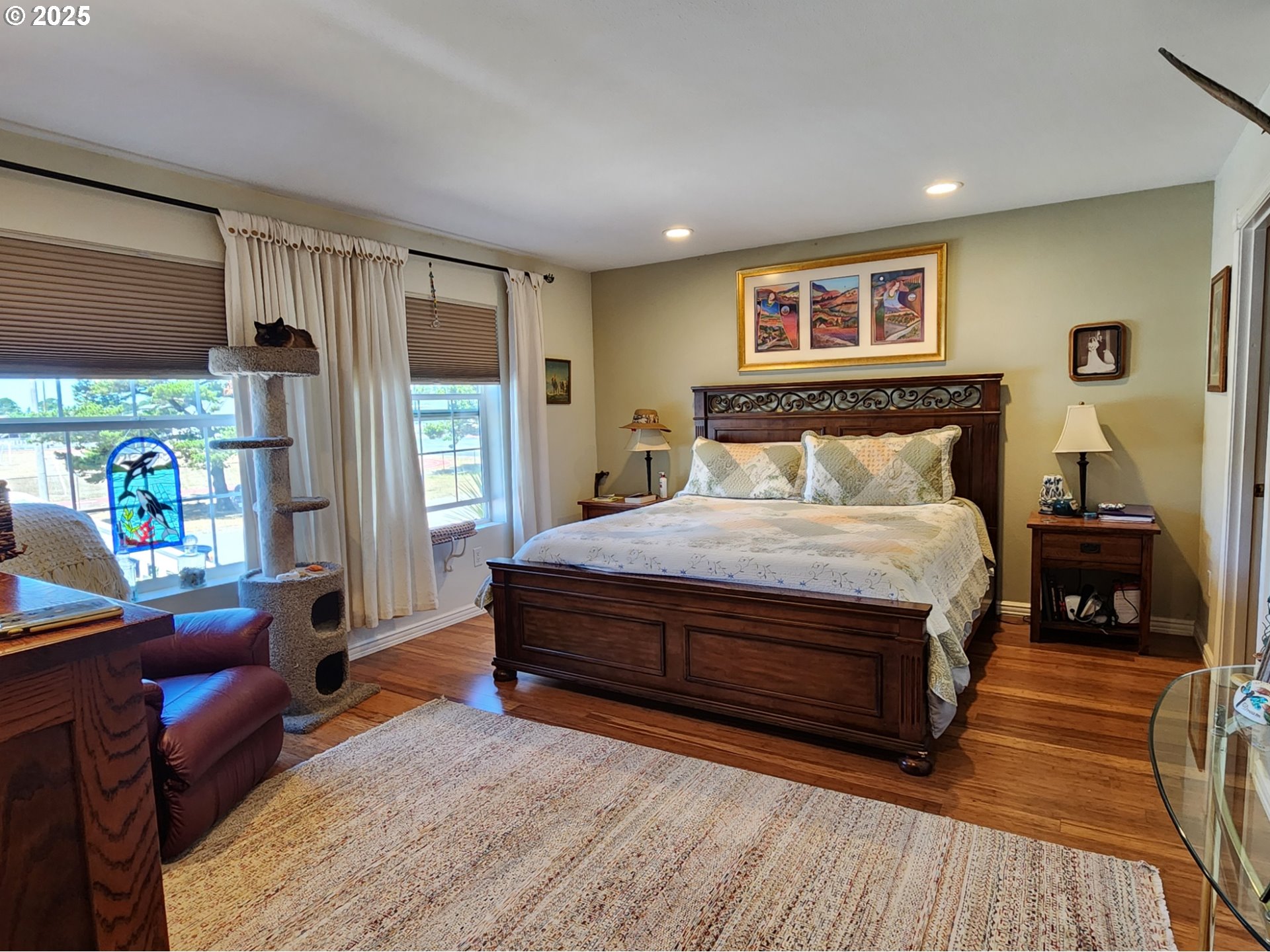 1126 Washington St Property Photo 10