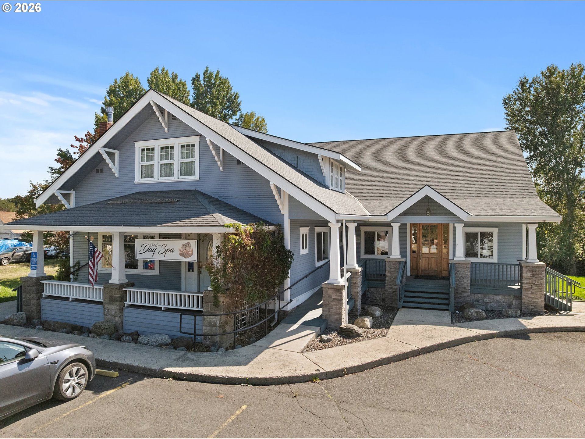 204 Residence St Property Photo 1