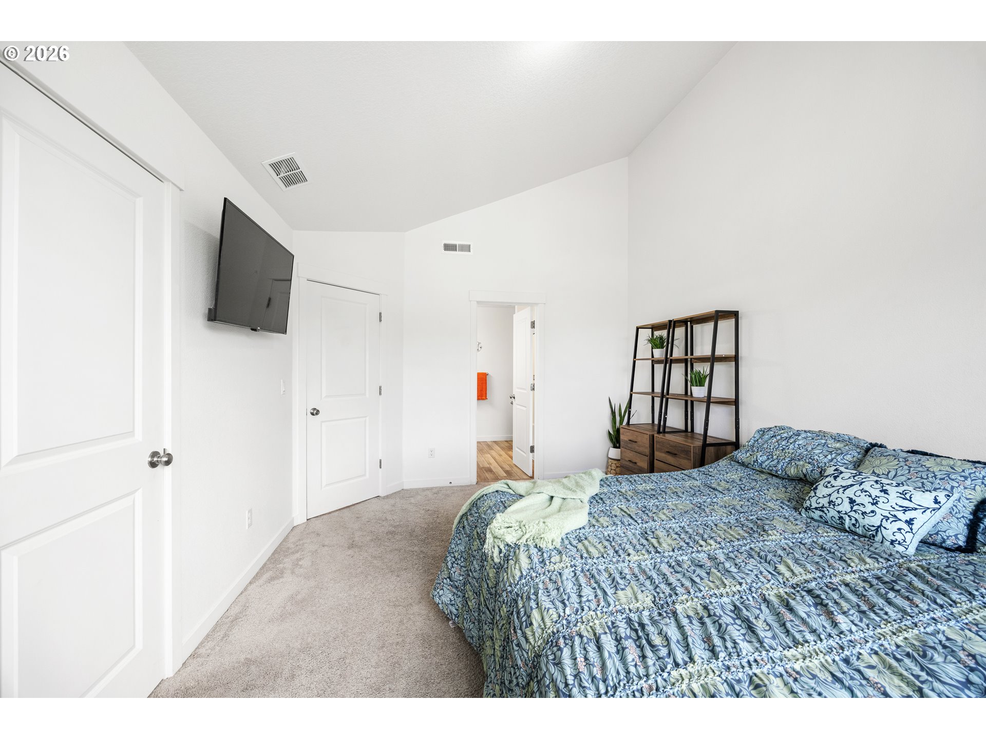 1228 S Quartz Dr Property Photo 8
