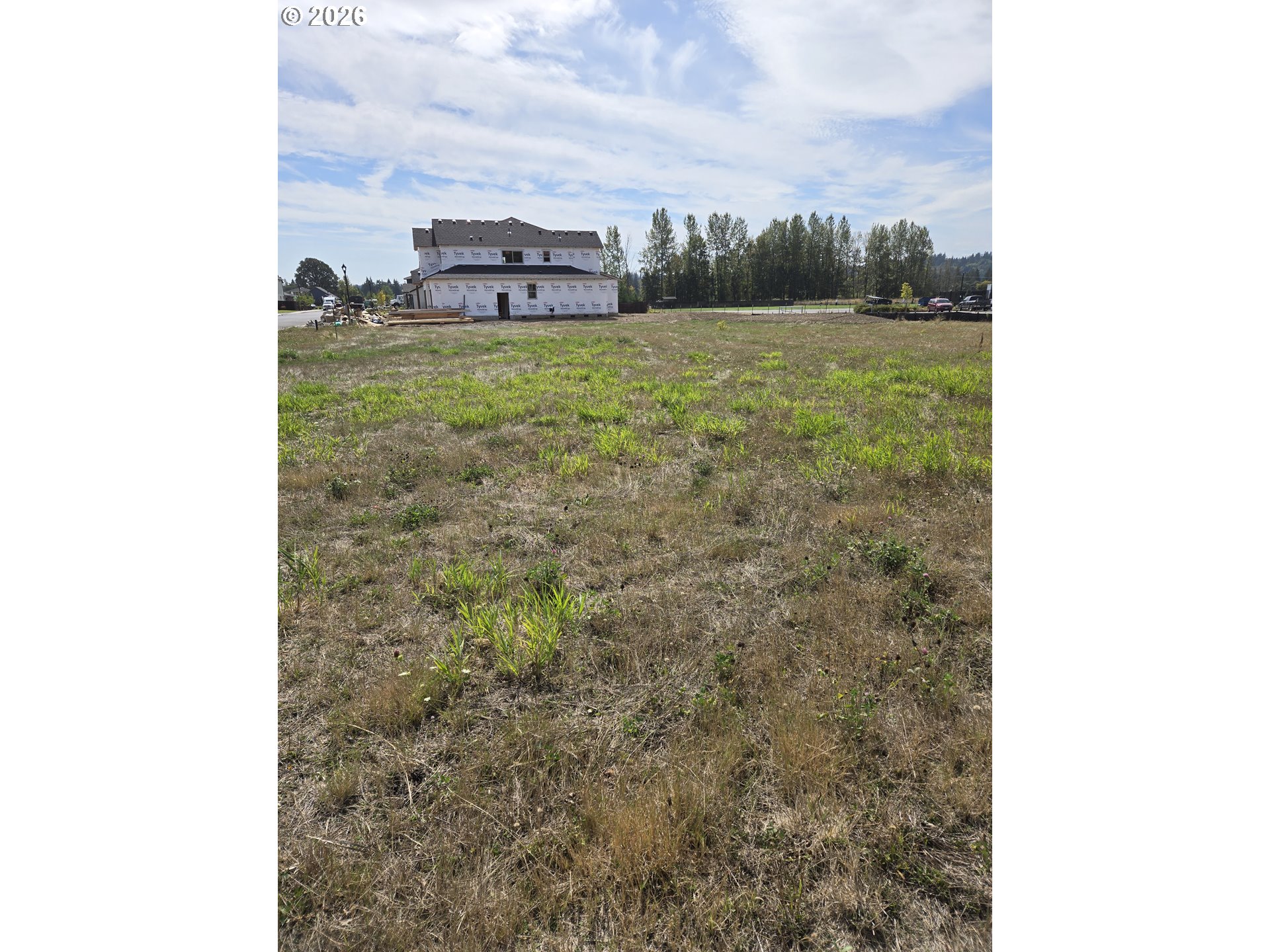 128 E Airedale Ave Property Photo 2
