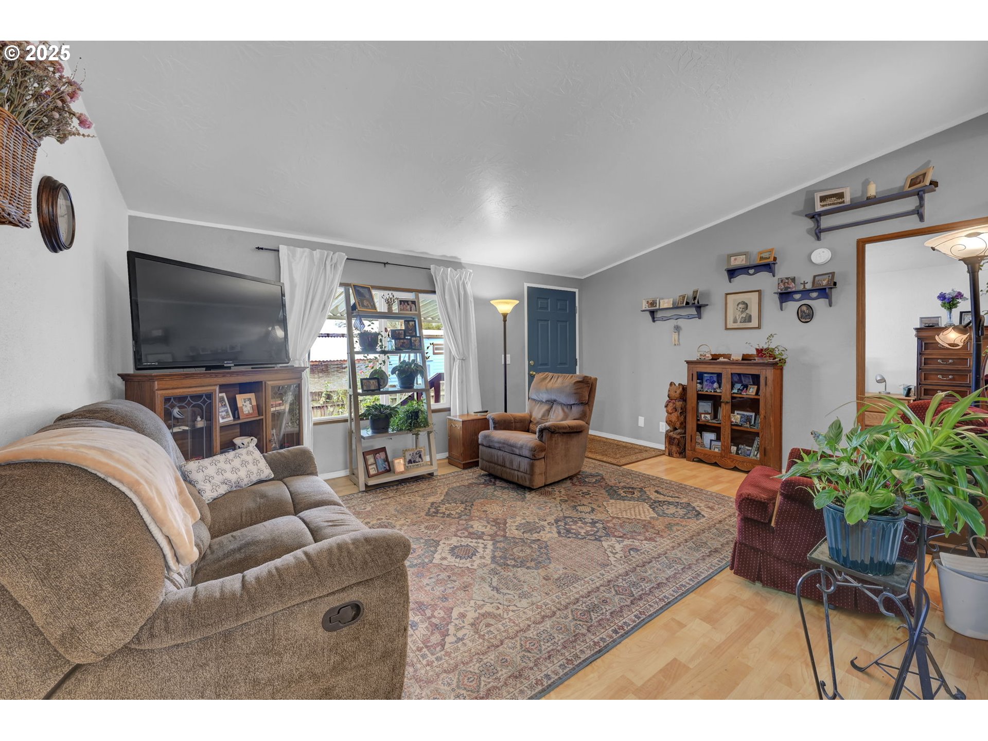 34185 El Roble Ave Property Photo 6