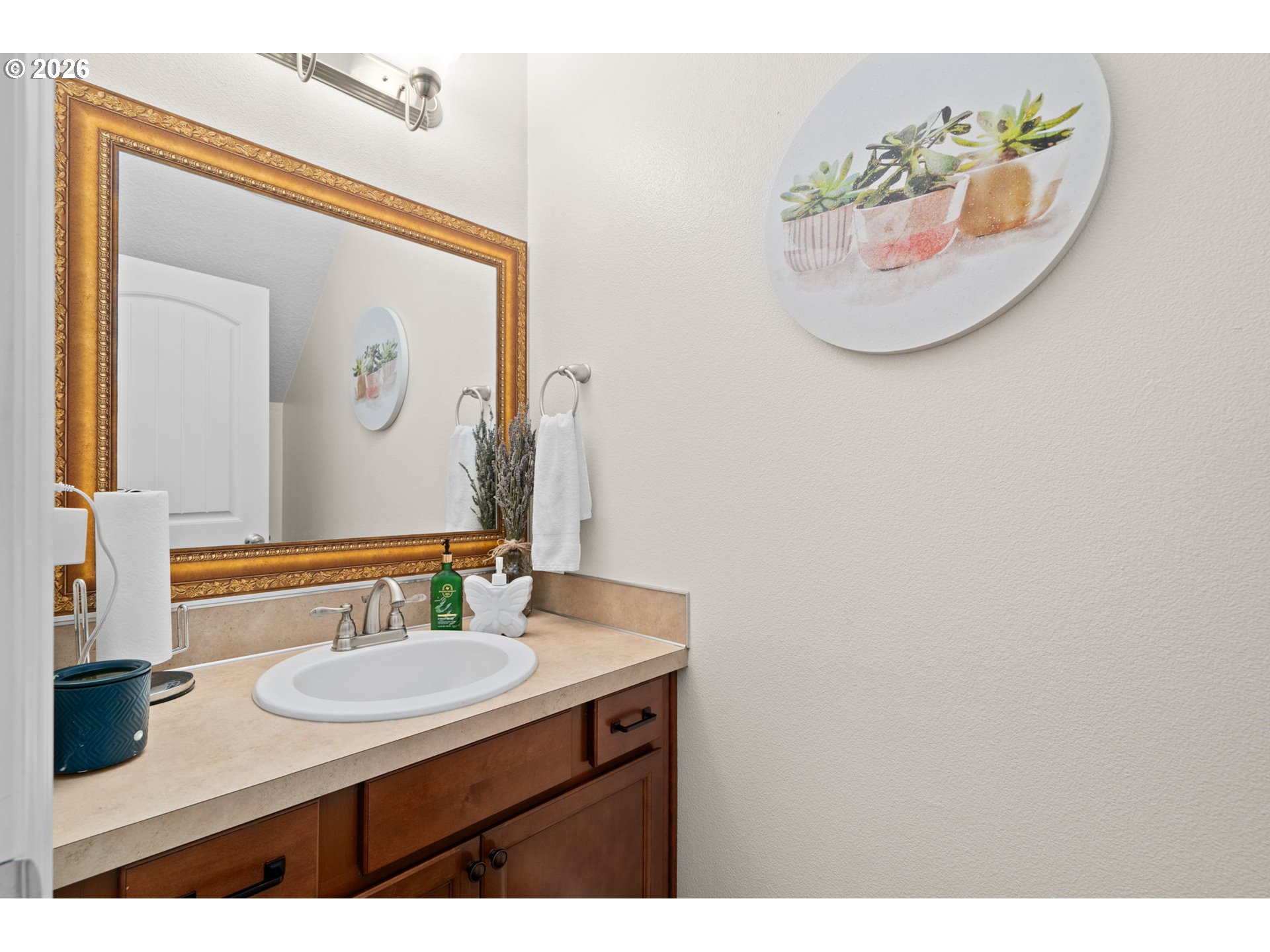37989 Killarney St Property Photo 7
