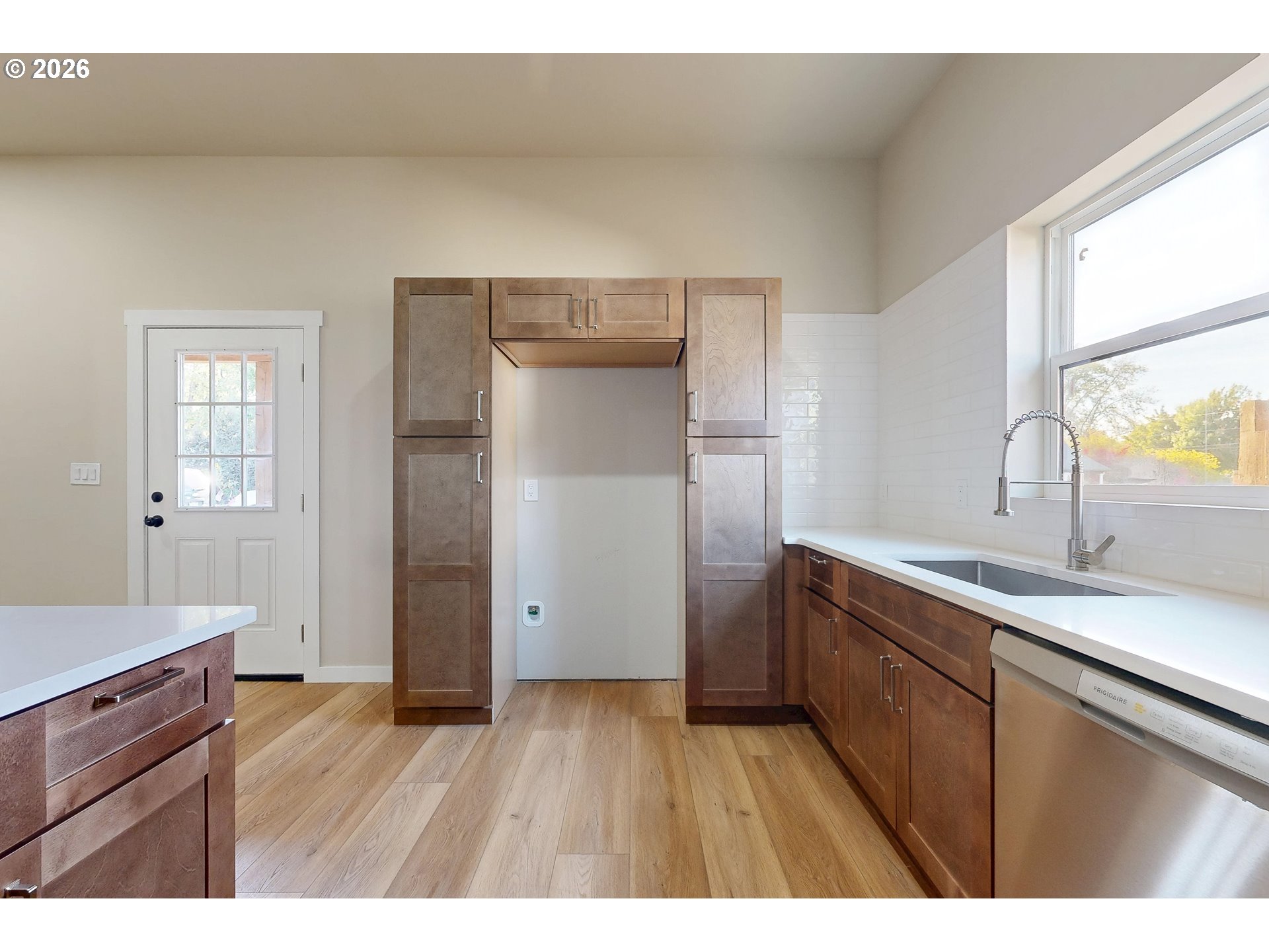 1211 Chestnut St Property Photo 9