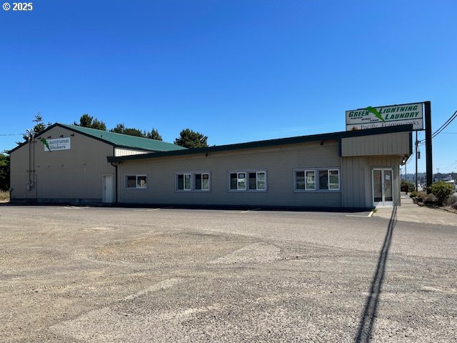 2420 Highway 101 Property Photo 3