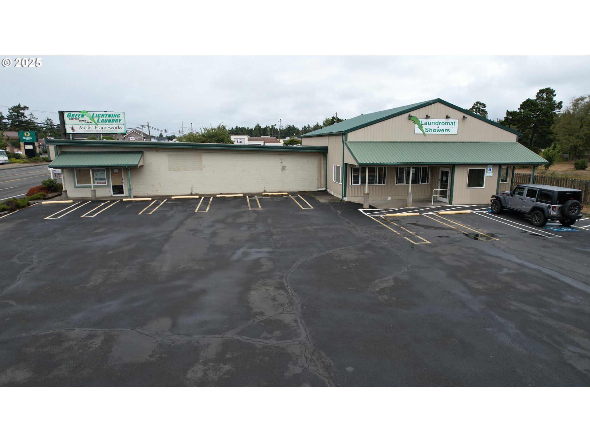 2420 Highway 101 Property Photo 11