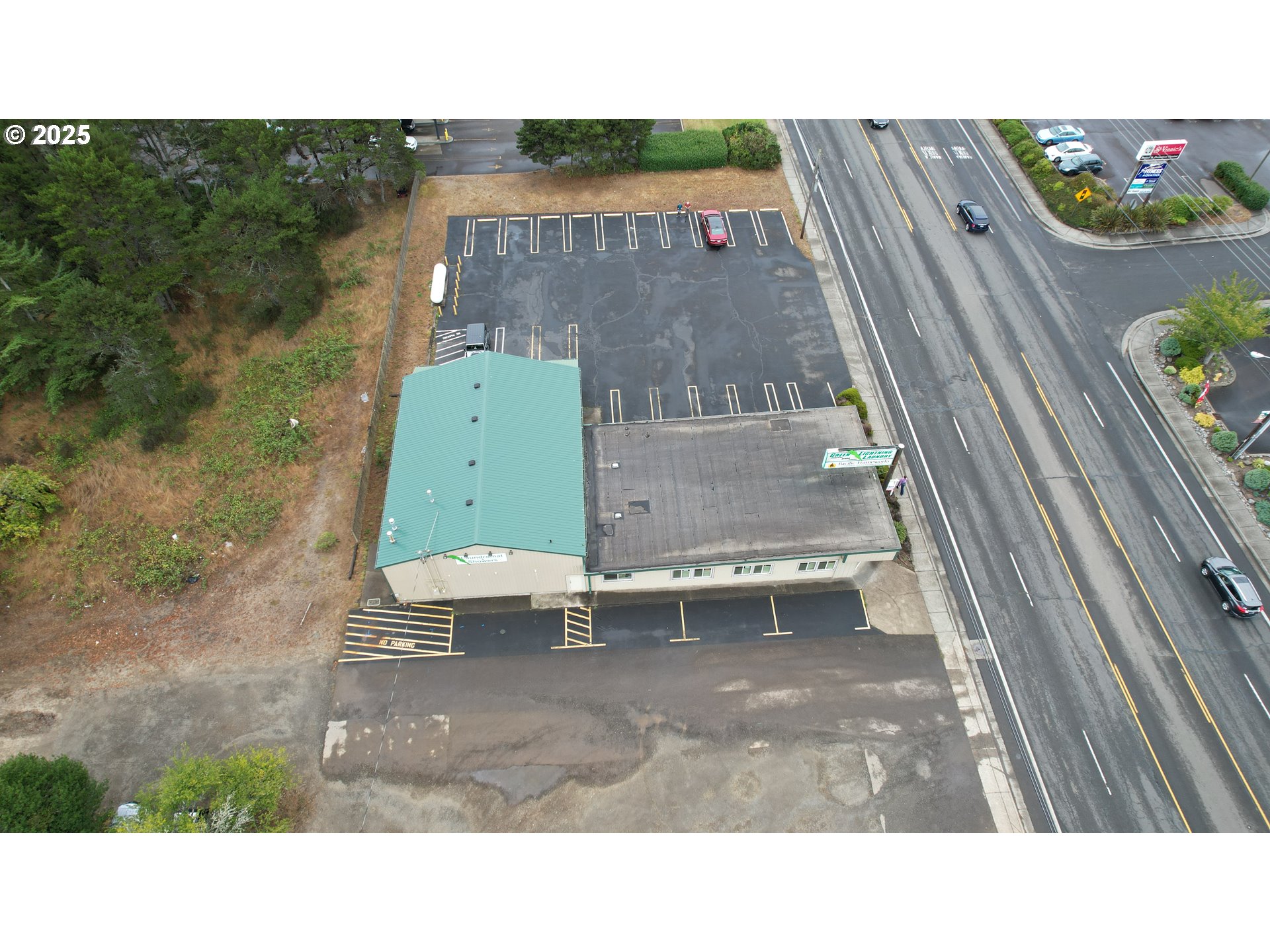 2420 Highway 101 Property Photo 15