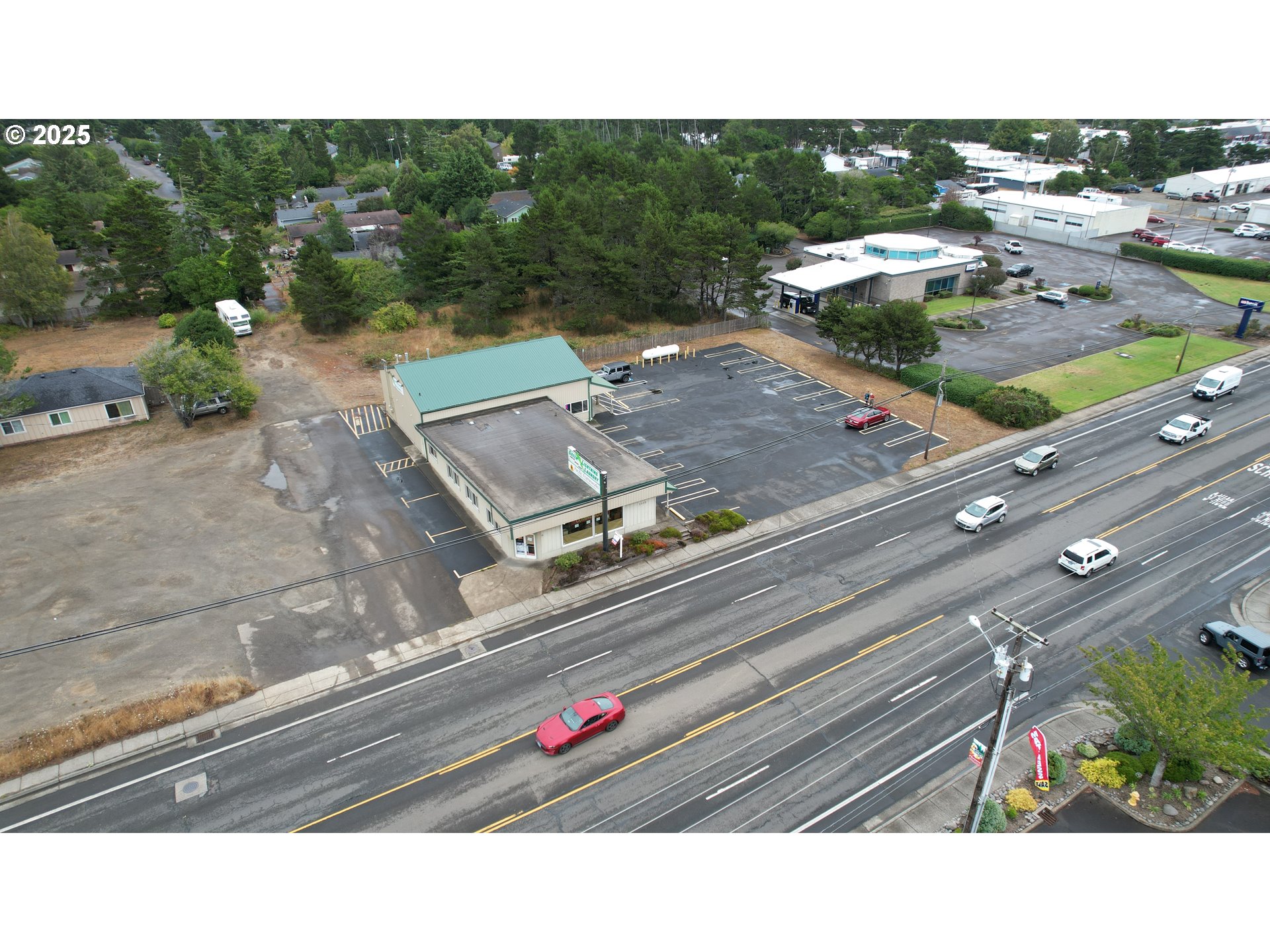 2420 Highway 101 Property Photo 17