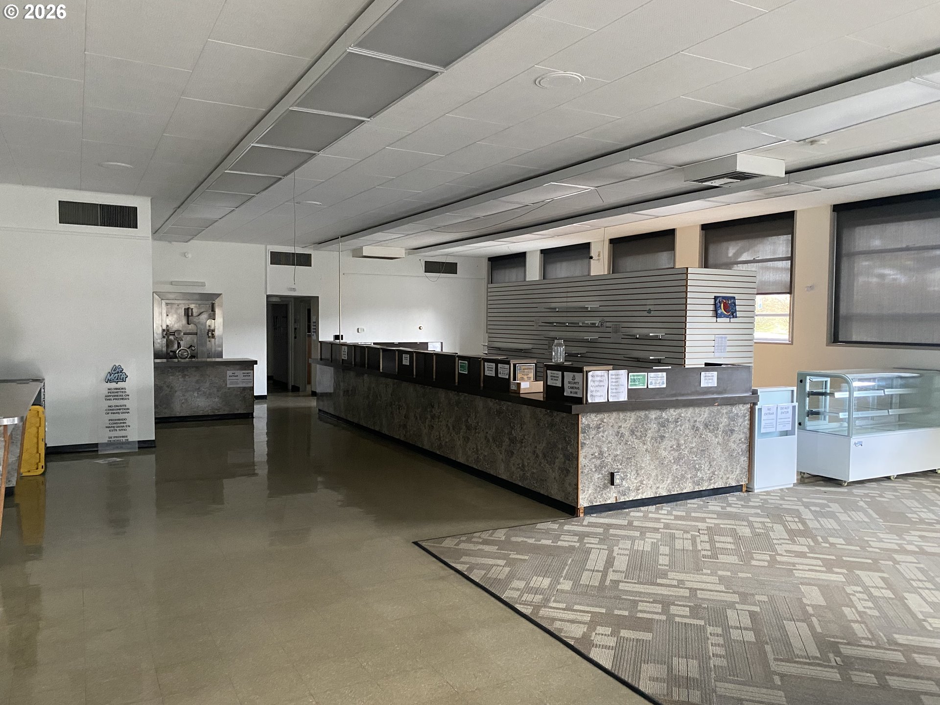 48257 E 1st St Property Photo 3