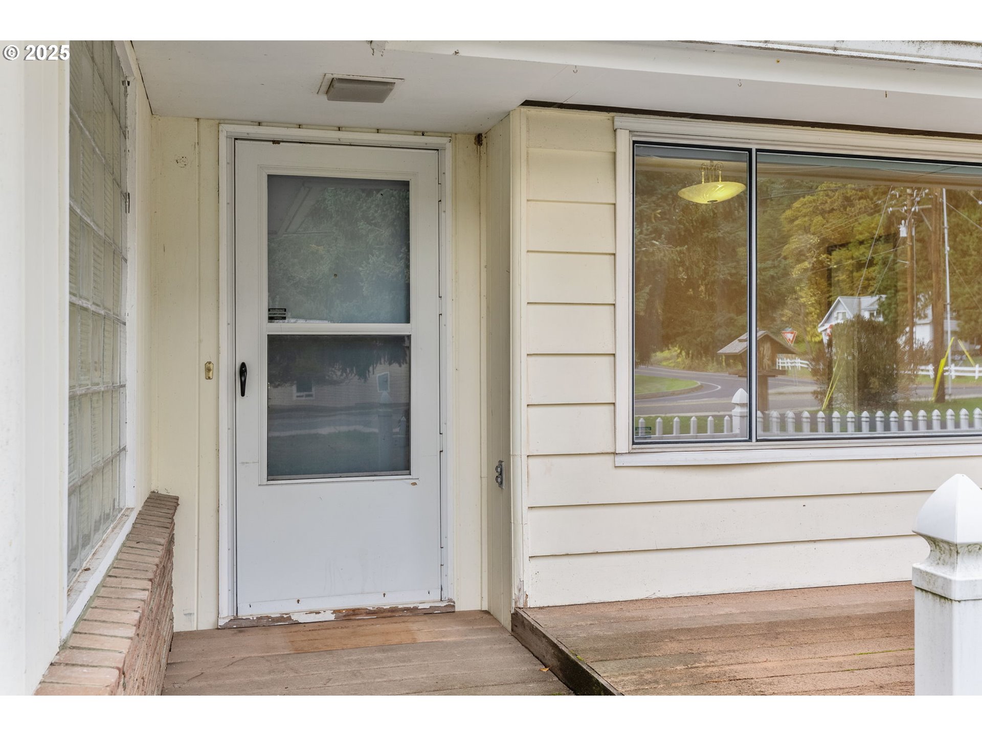 1412 N Main Ave Property Photo 5