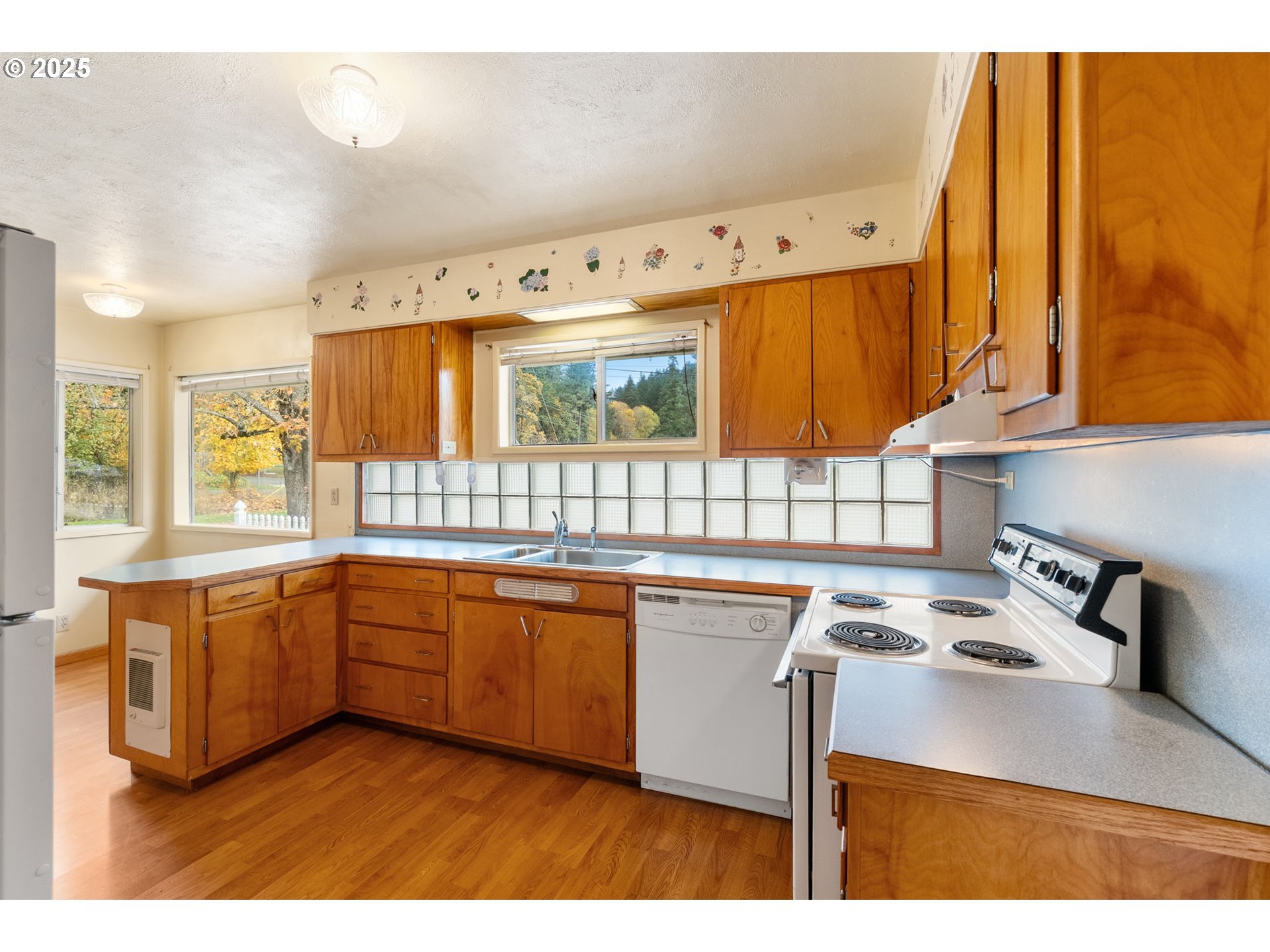 1412 N Main Ave Property Photo 12
