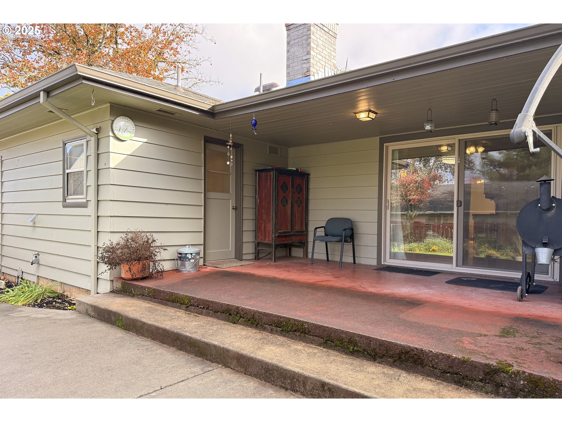 571 Nw Wade St Property Photo 8