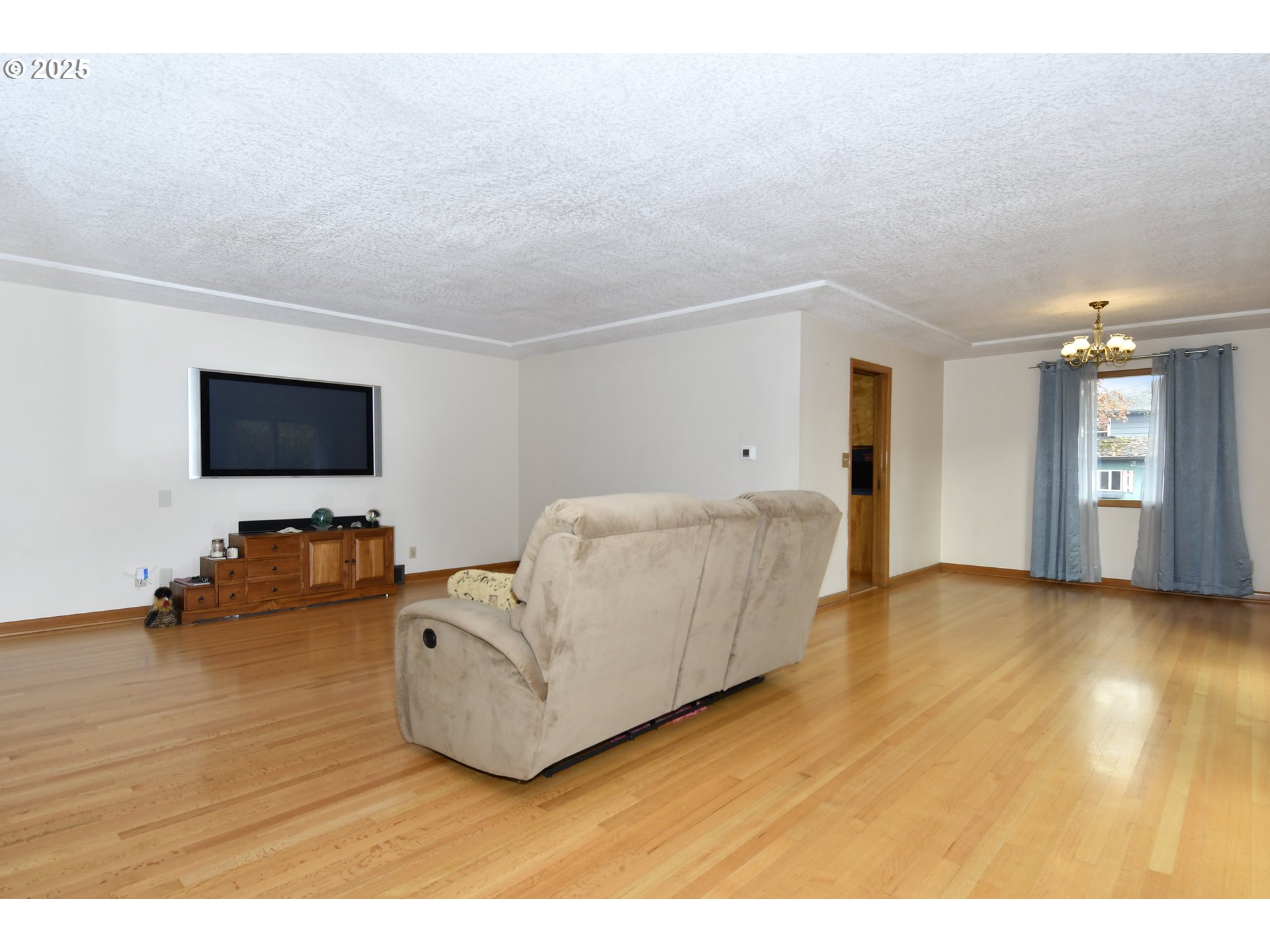 571 Nw Wade St Property Photo 24