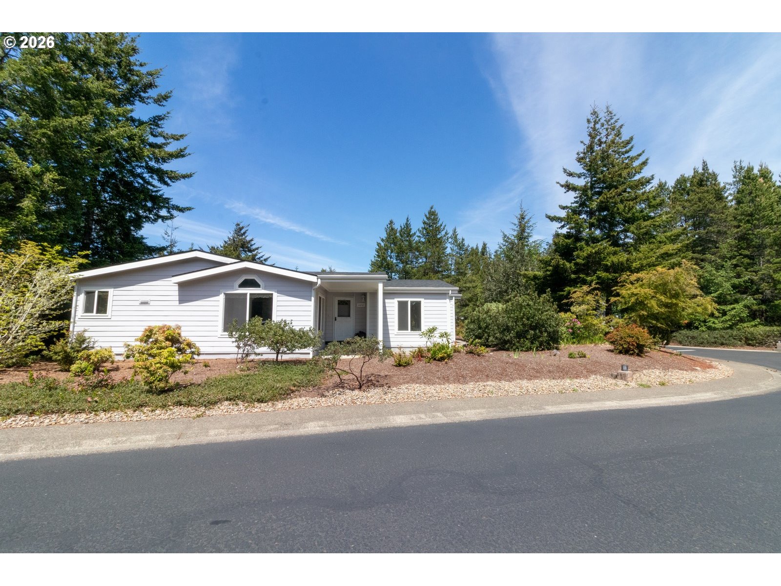499 SHERWOOD LOOP Property Photo 1