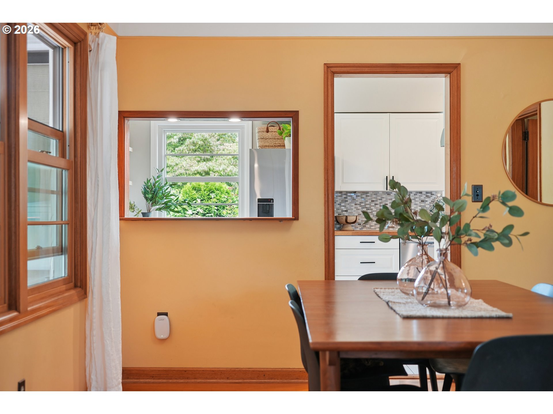 7436 N Seward Ave Property Photo 13