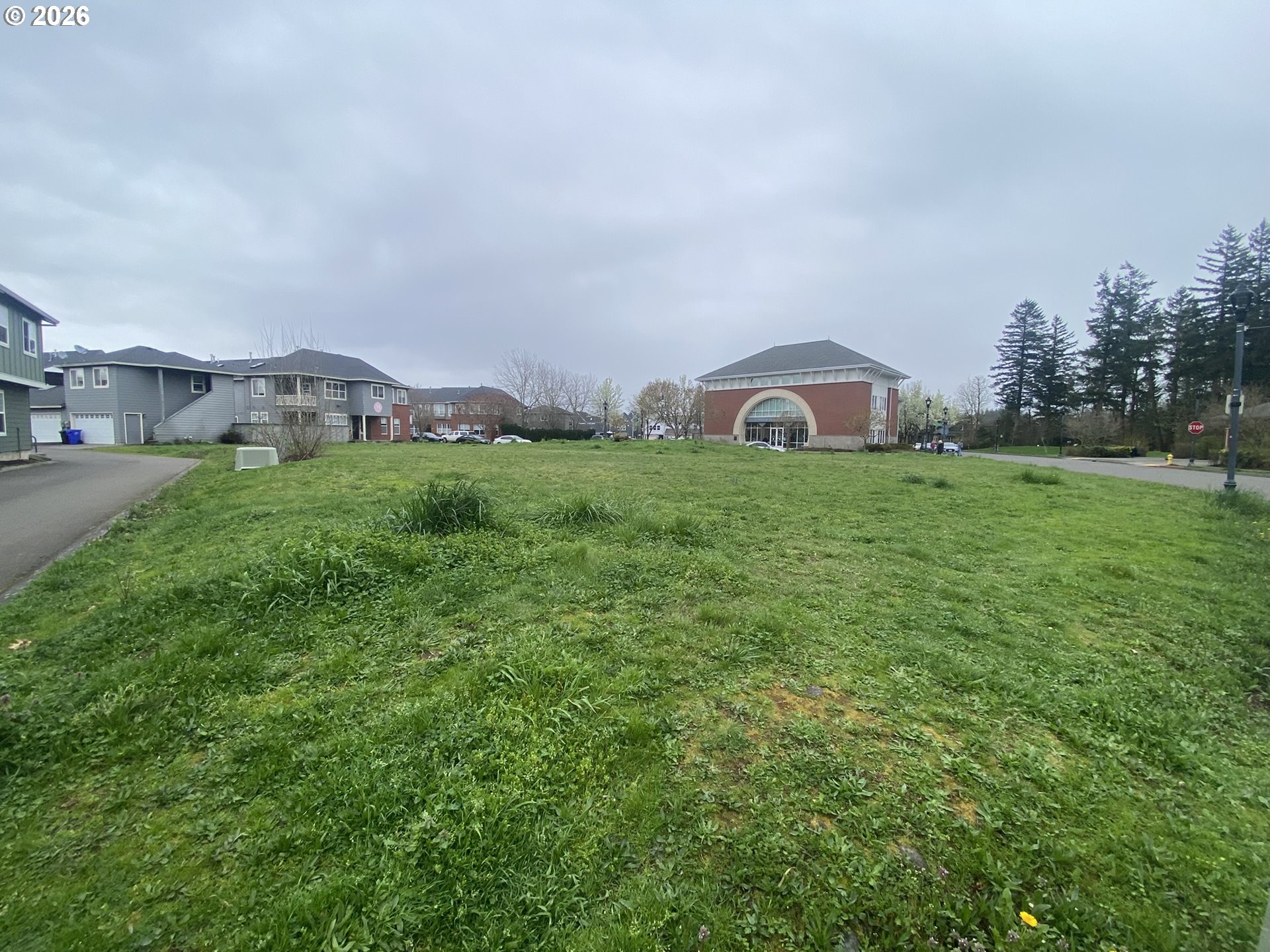 1305 Ne Village St Property Photo 1