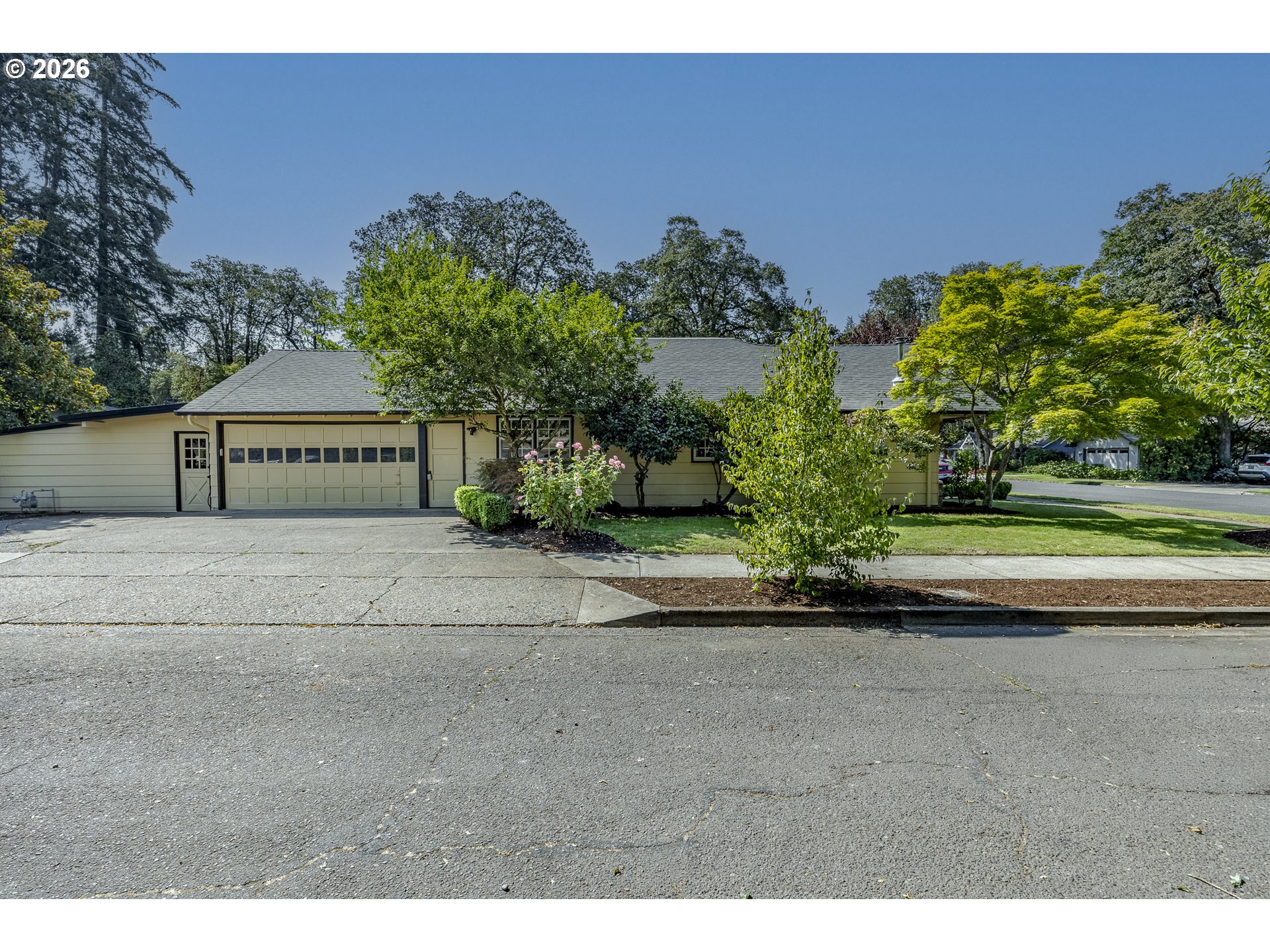 1865 Tabor St Property Photo 3