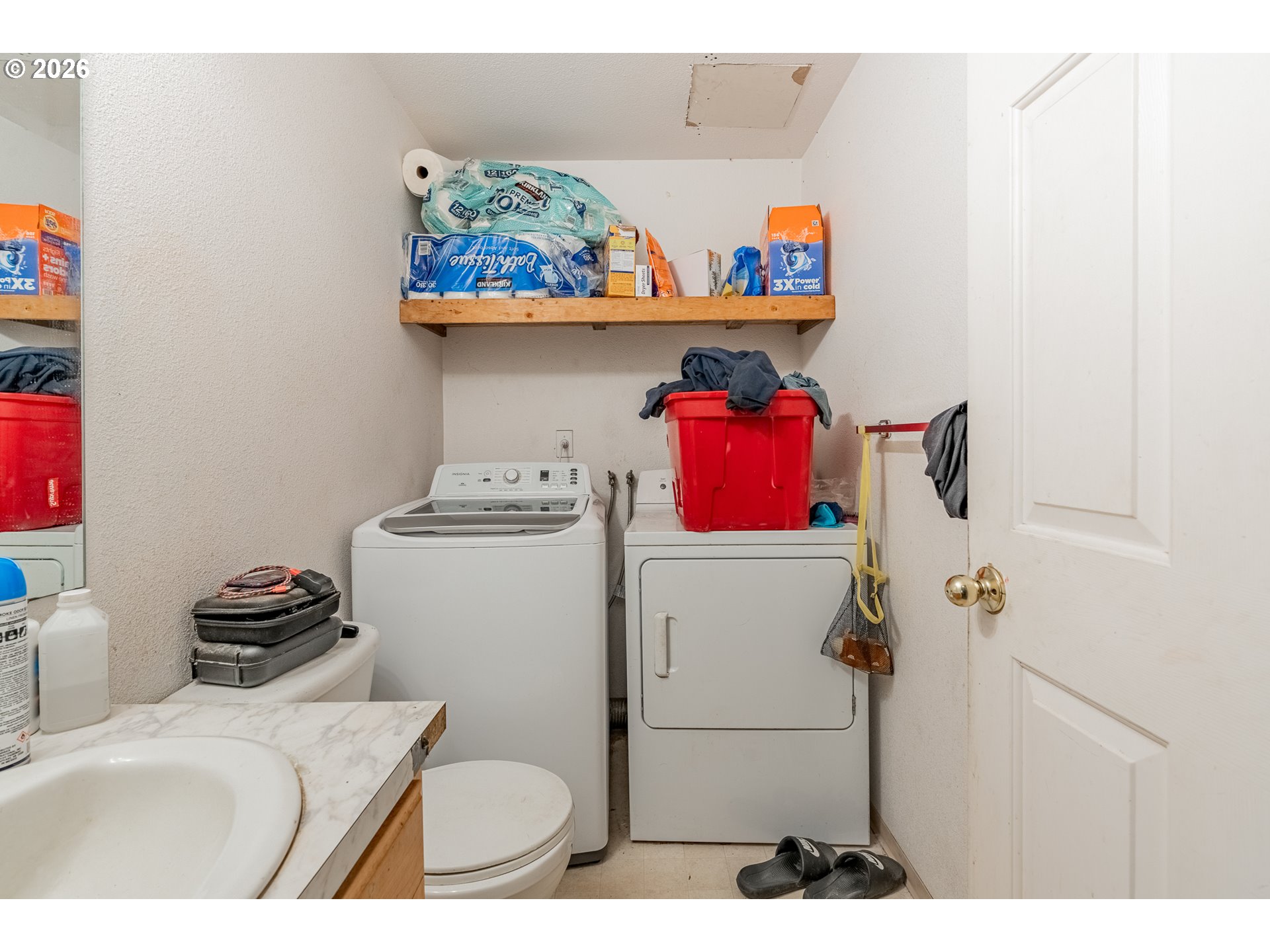 1416 Falcon Loop Property Photo 23