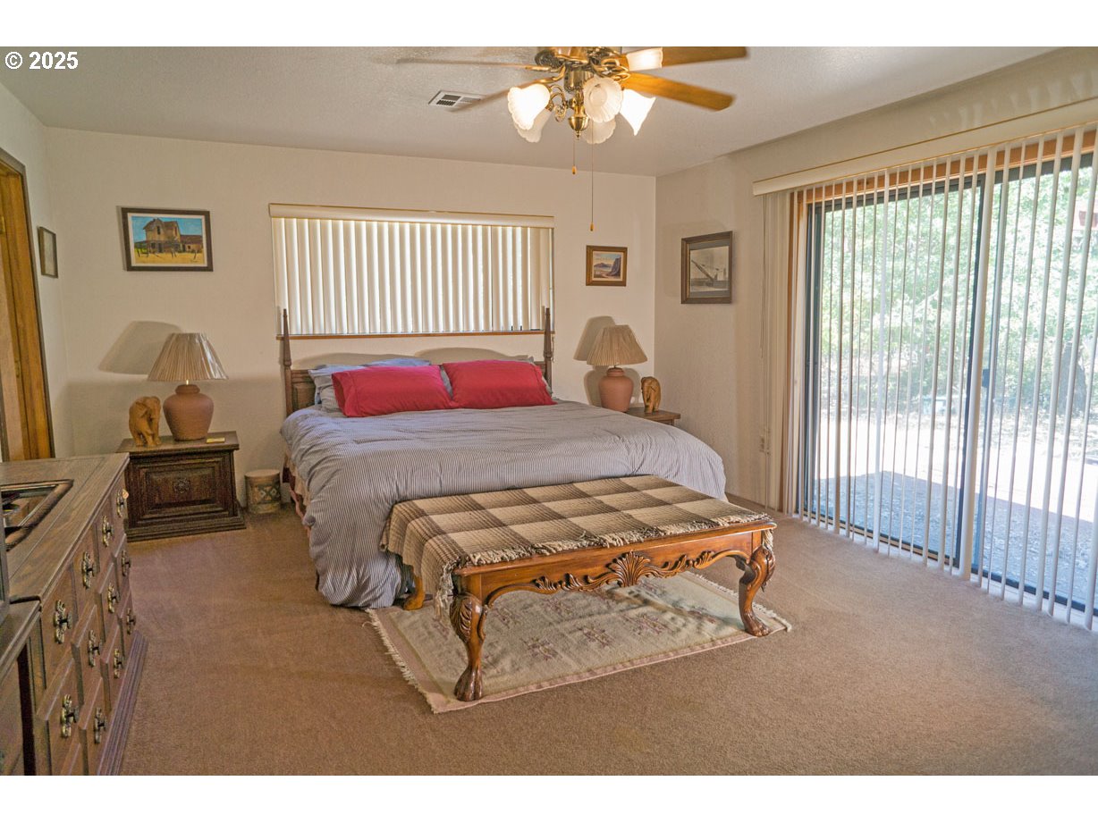 120 Ken Rose Ln Property Photo 16