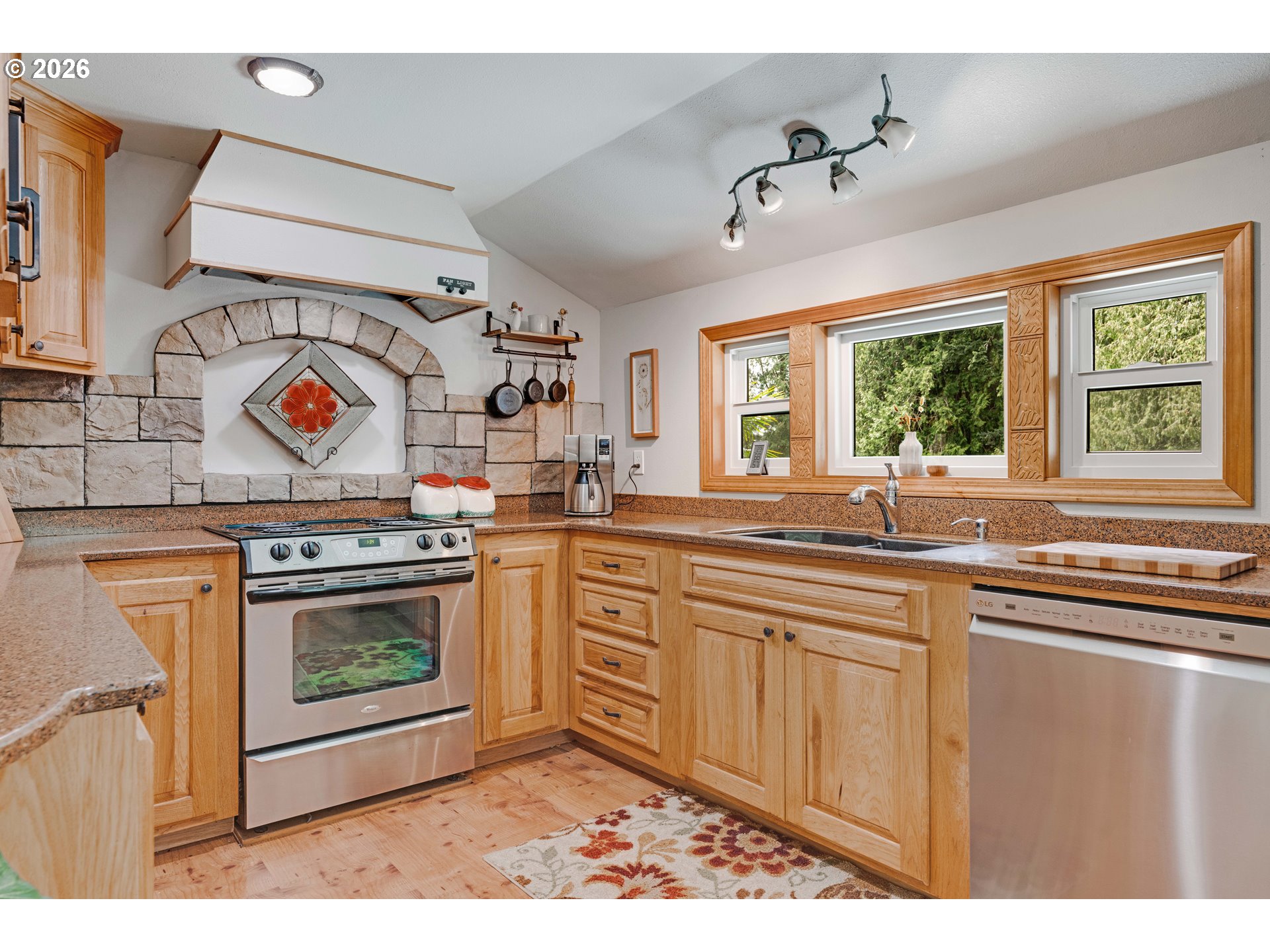 25465 S Beavercreek Rd Property Photo 13