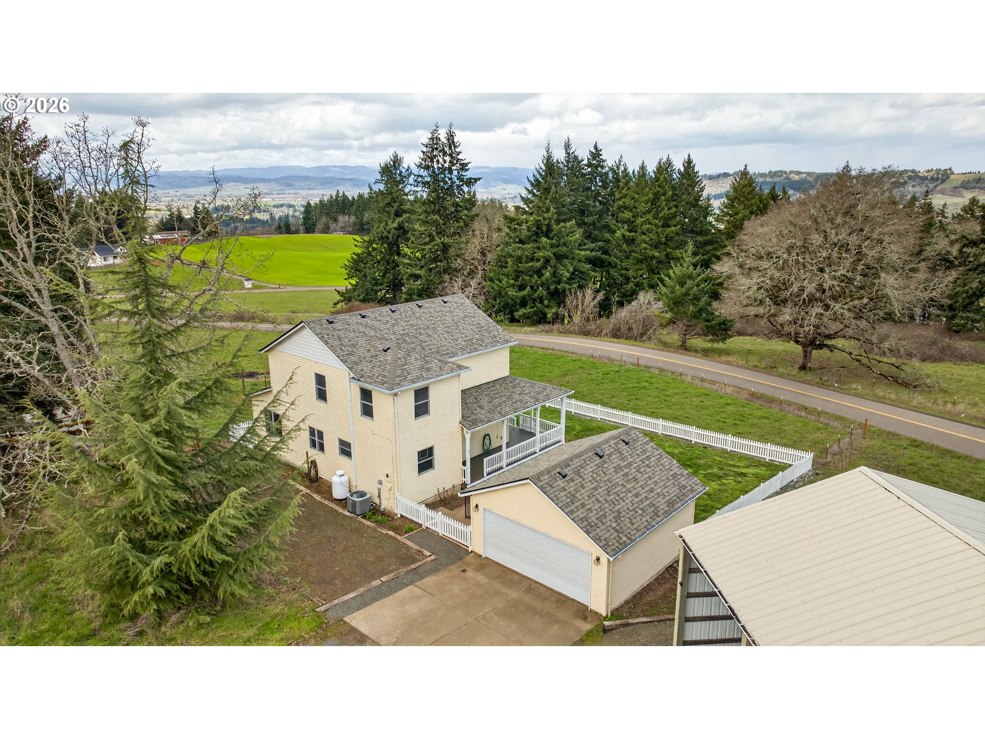 7280 Se Eola Hills Rd Property Photo 2