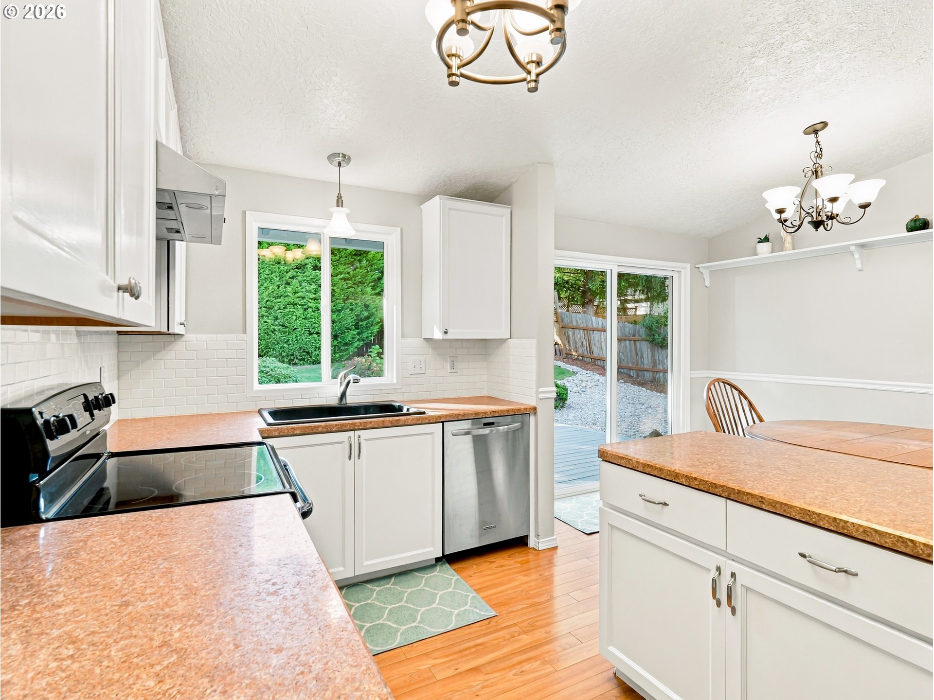 8479 Sw Tygh Loop Property Photo 11