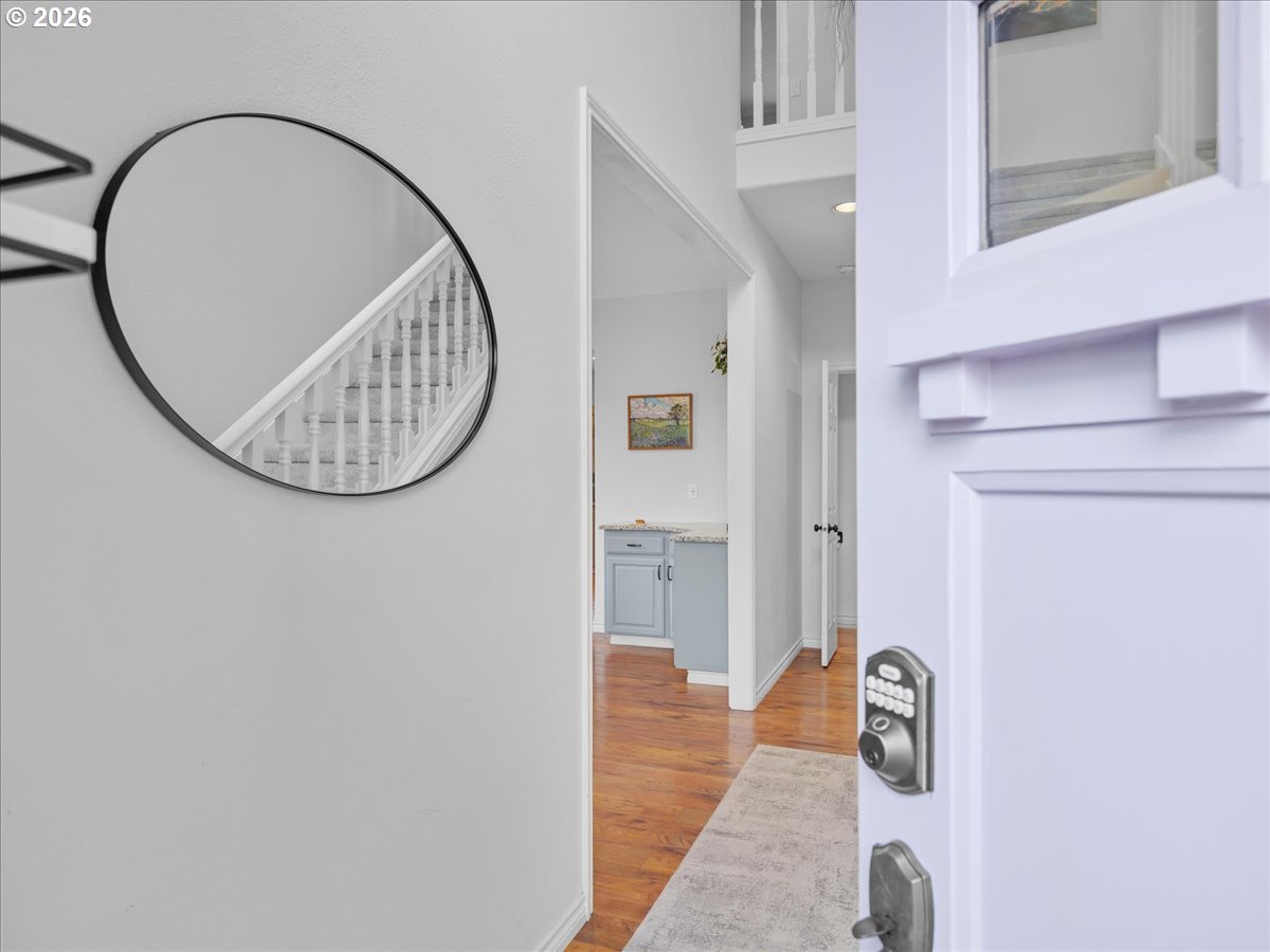 7366 Pineview St Ne Property Photo 5
