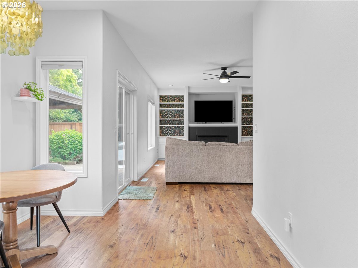 7366 Pineview St Ne Property Photo 14