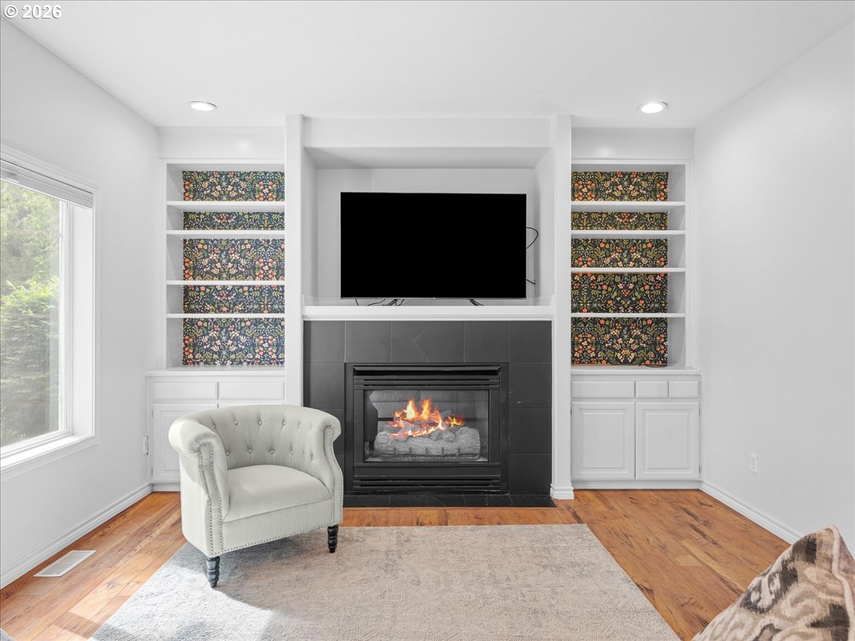 7366 Pineview St Ne Property Photo 15