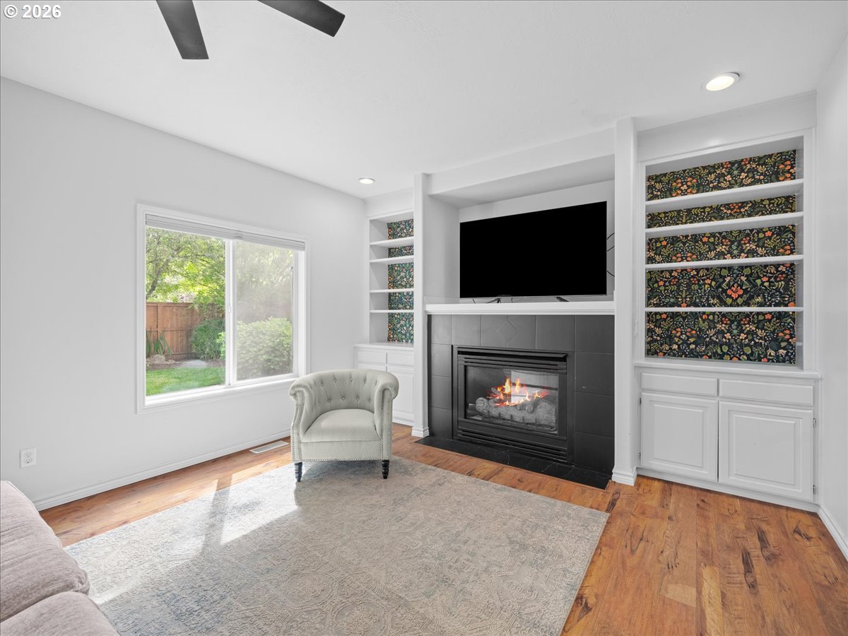 7366 Pineview St Ne Property Photo 16