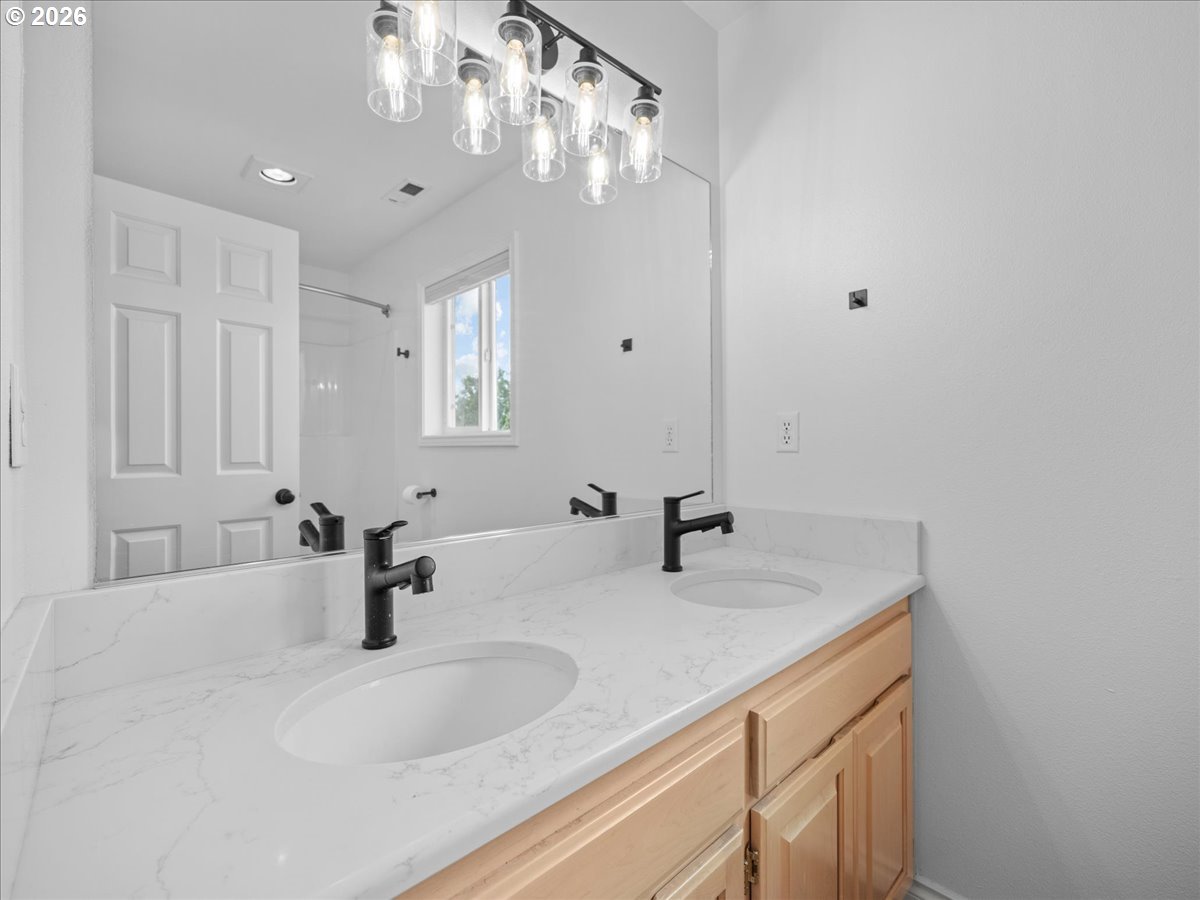 7366 Pineview St Ne Property Photo 23